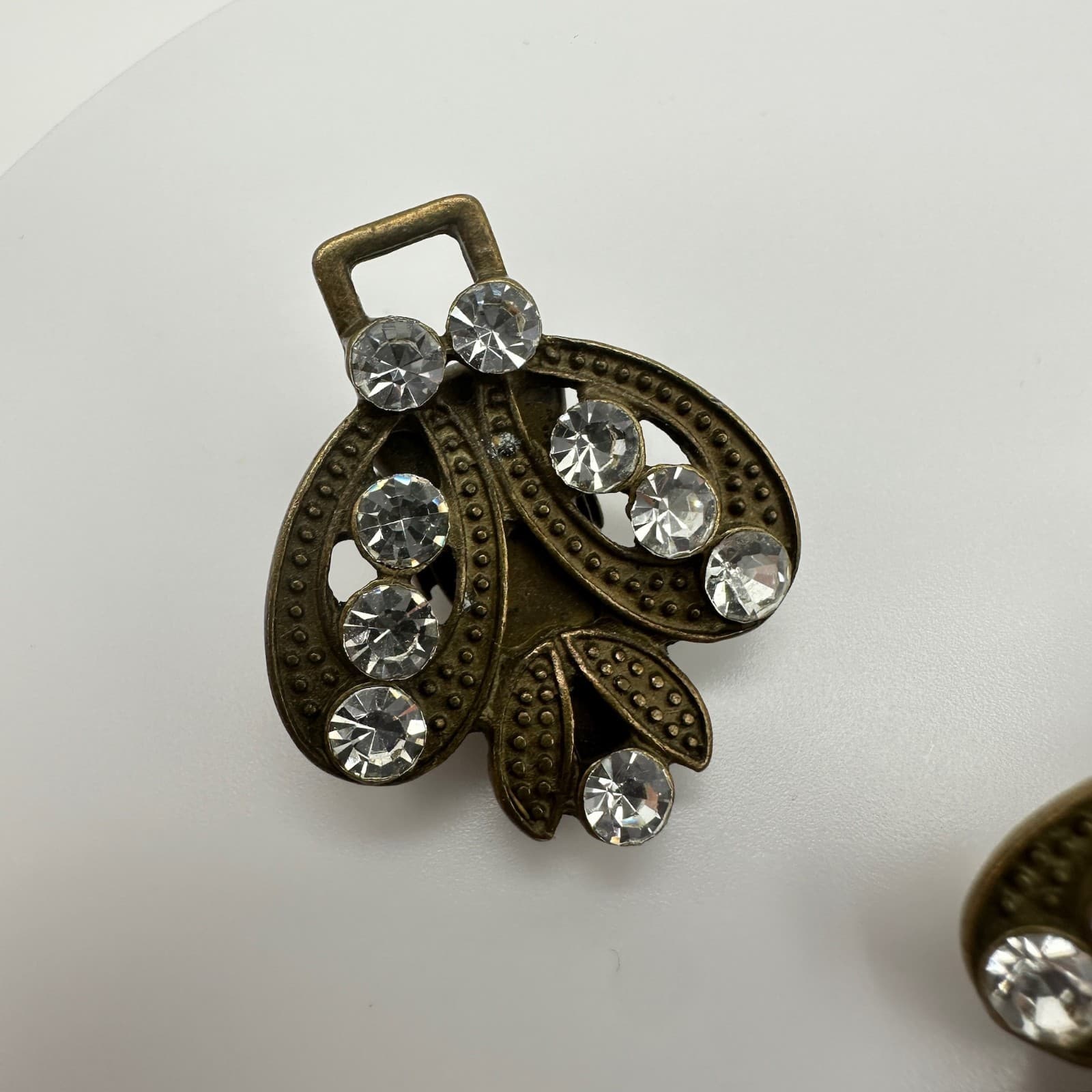 Vintage 90s Statement Clip-On Earring Bronze Tone Floral Leaf Rhinestone Jewelry - Thumbnail 4