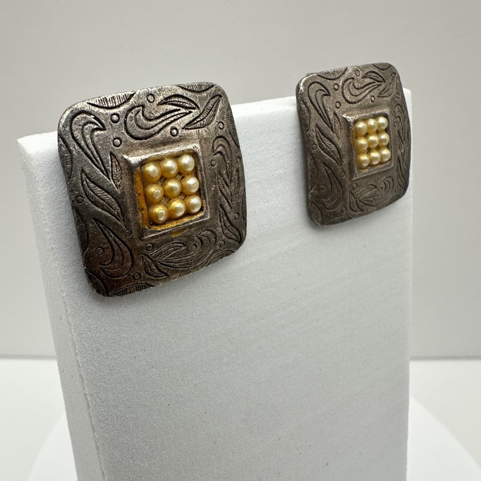 Vintage 90s 80s Square Earrings Pearl Silver Tone Engraved Western Style Jewelry - Thumbnail 2