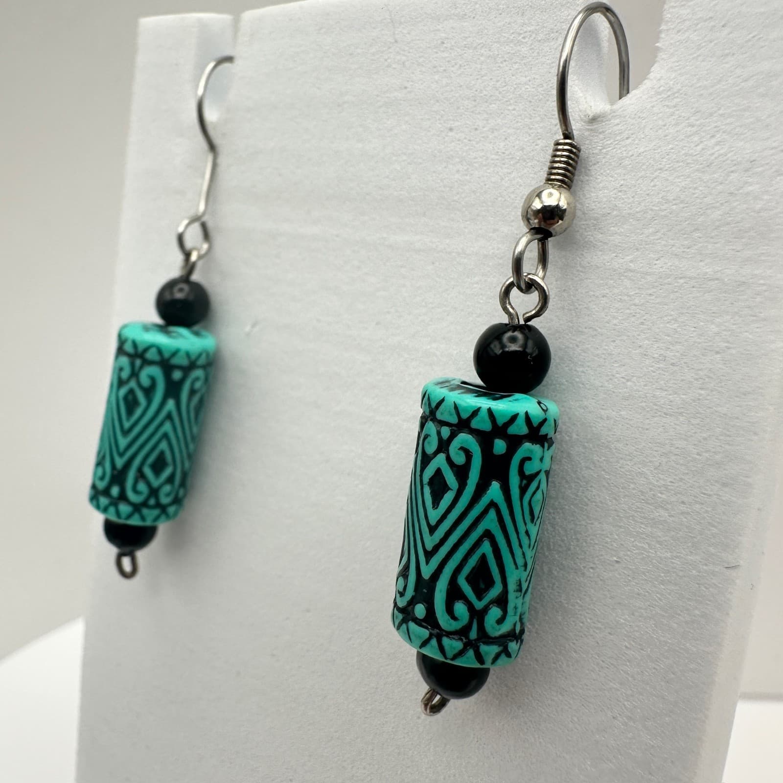 Vintage 90s Boho Teal Cylinder Drop Earrings Black Accents Tribal Pattern - Thumbnail 3