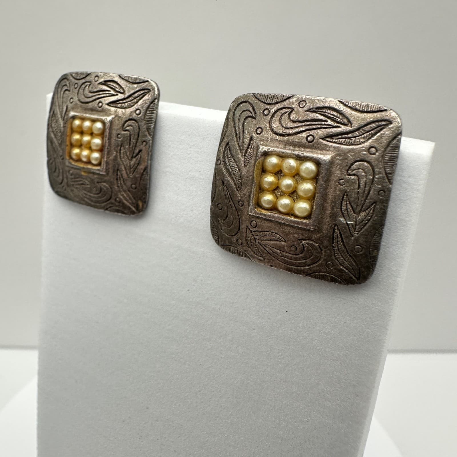 Vintage 90s 80s Square Earrings Pearl Silver Tone Engraved Western Style Jewelry - Thumbnail 3