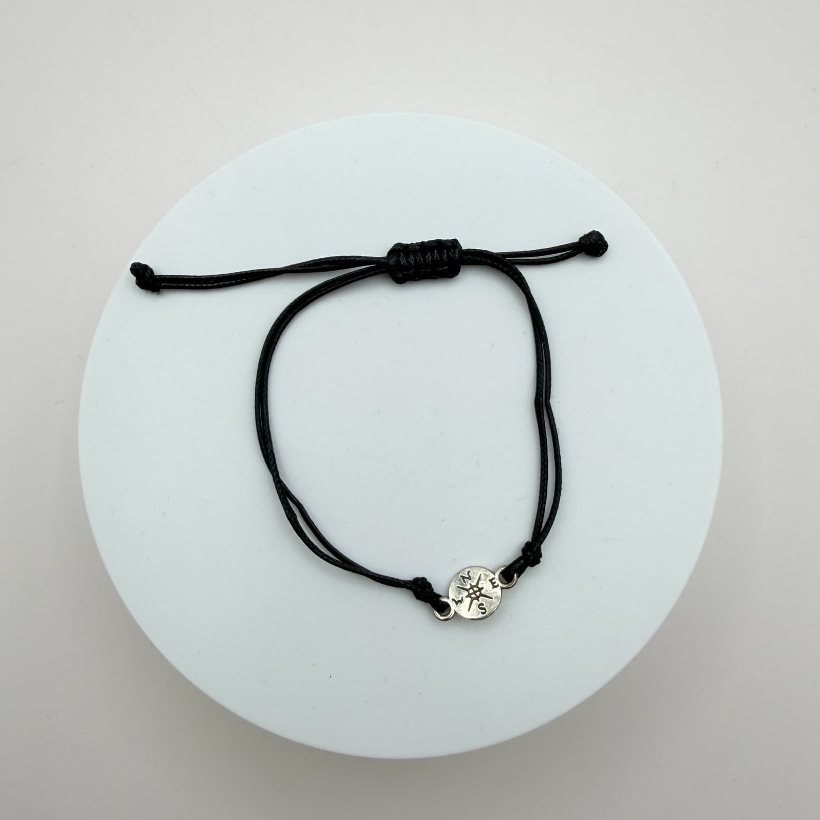 Vintage Y2K Silver Tone Black Cord Compass Bracelet Boho Unisex Classic Jewelry - Thumbnail 2