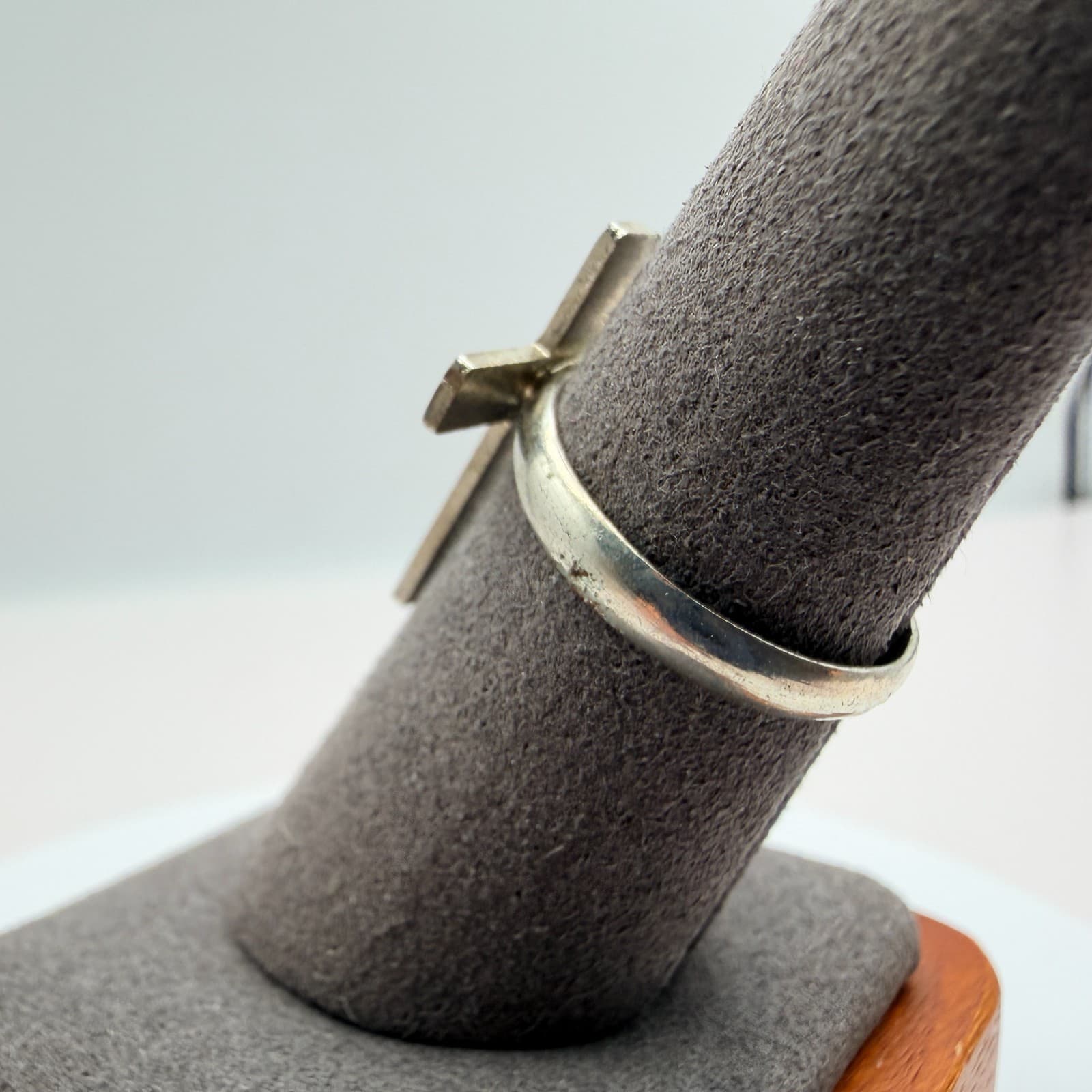 Vintage Y2K Silver Tone Cross Ring Religious Statement Women's Classic Jewelry - Thumbnail 4