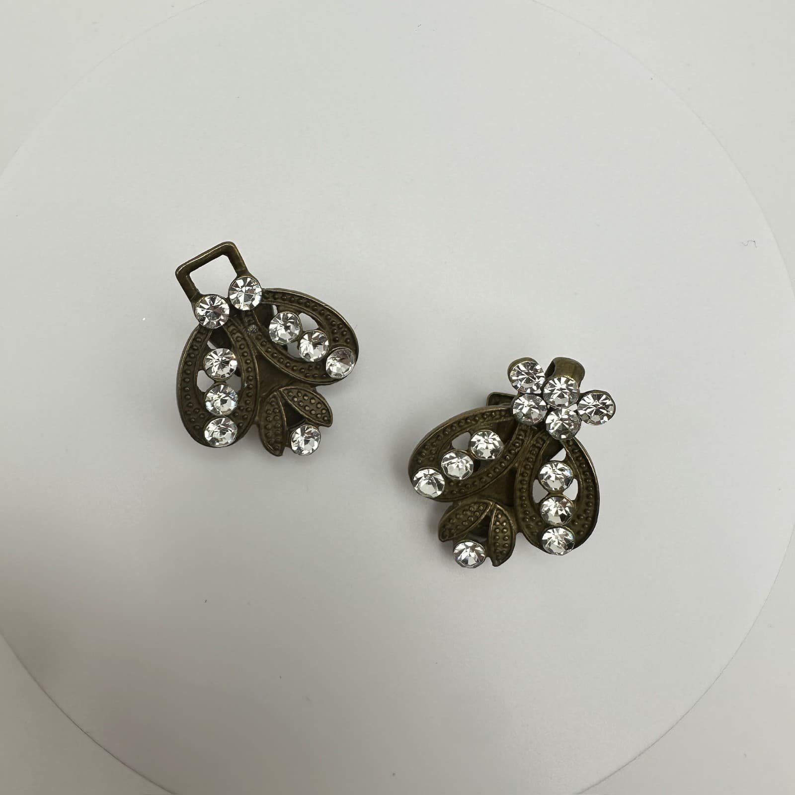 Vintage 90s Statement Clip-On Earring Bronze Tone Floral Leaf Rhinestone Jewelry - Thumbnail 2