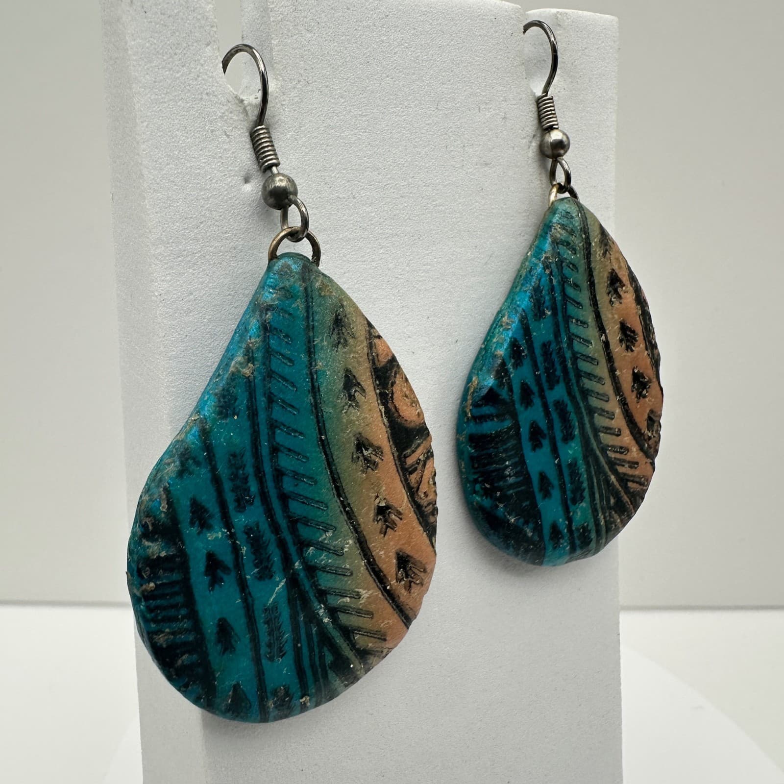 Vintage 80s Boho Clay Teardrop Dangle Earrings Blue Peach Tribal Ethnic Pattern - Thumbnail 2