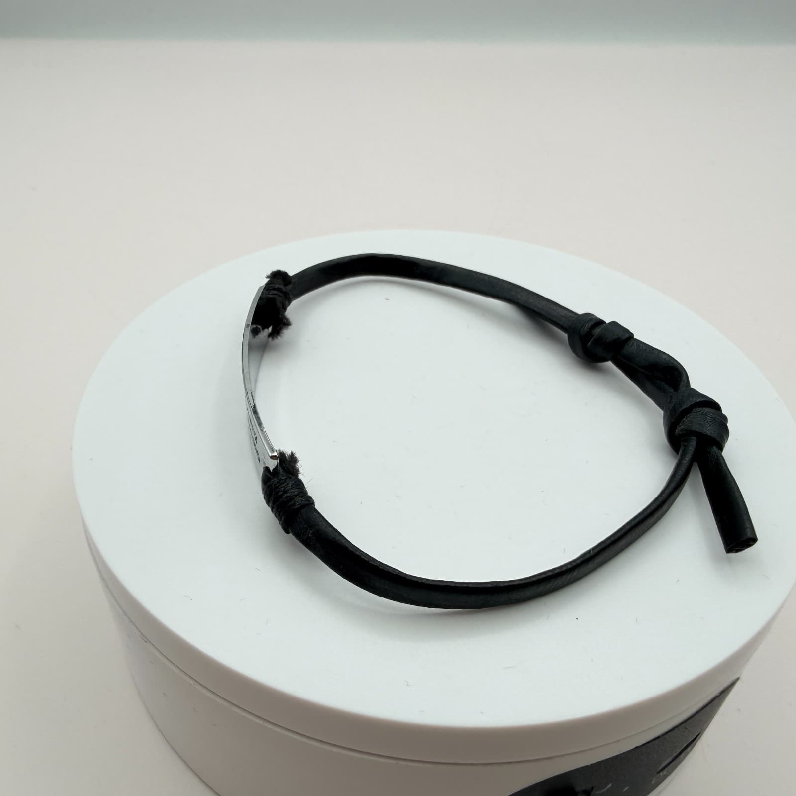 Vintage Y2K Silver Tone Leather Bracelet Inspirational Unisex Classic Jewelry - Thumbnail 6