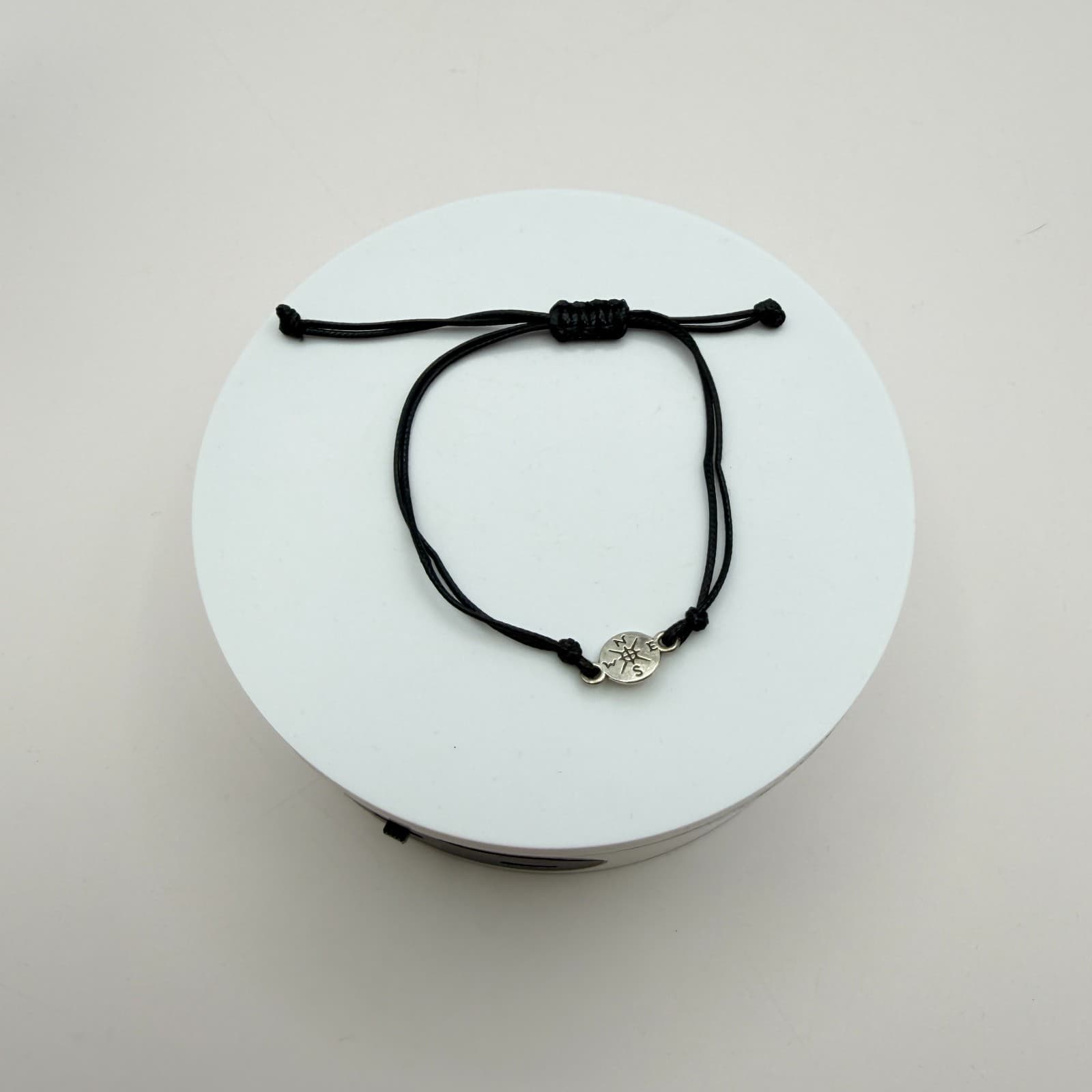 Vintage Y2K Silver Tone Black Cord Compass Bracelet Boho Unisex Classic Jewelry - Thumbnail 6