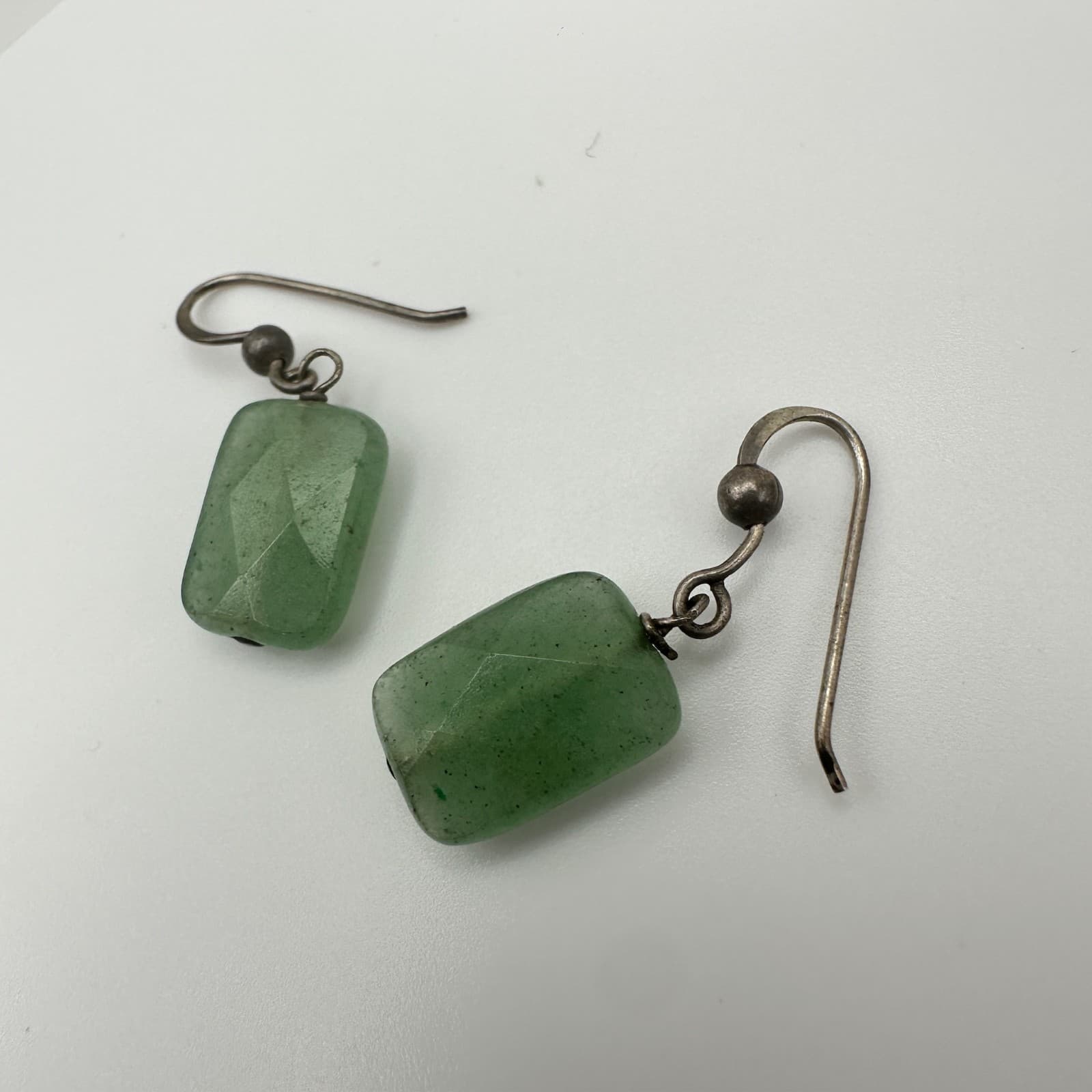 Vintage 90s Dangle Green Aventurine Stone Earrings Faceted Rectangle Silver Tone - Thumbnail 7
