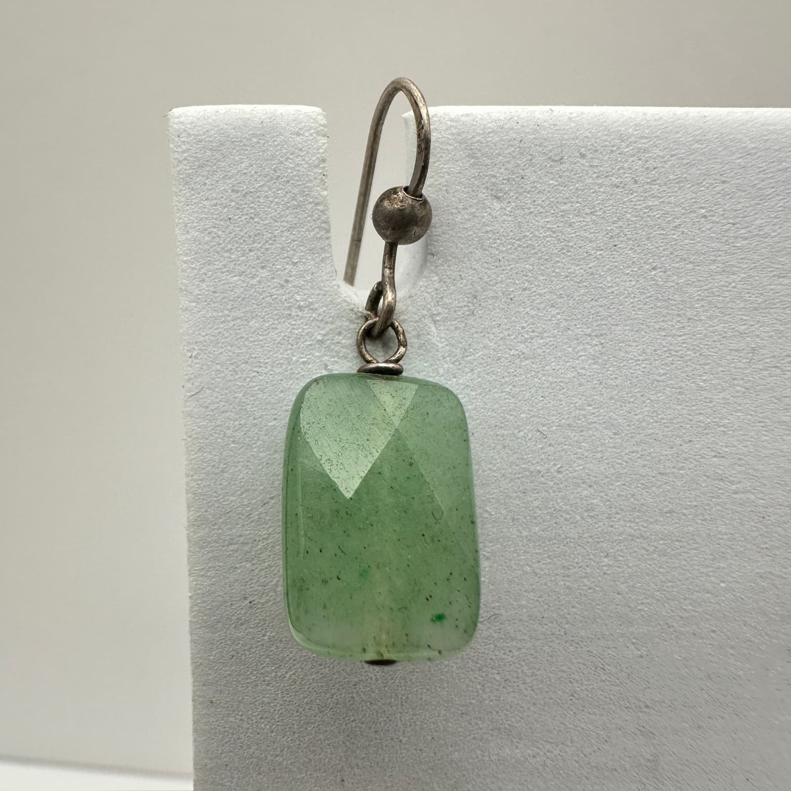 Vintage 90s Dangle Green Aventurine Stone Earrings Faceted Rectangle Silver Tone - Thumbnail 4