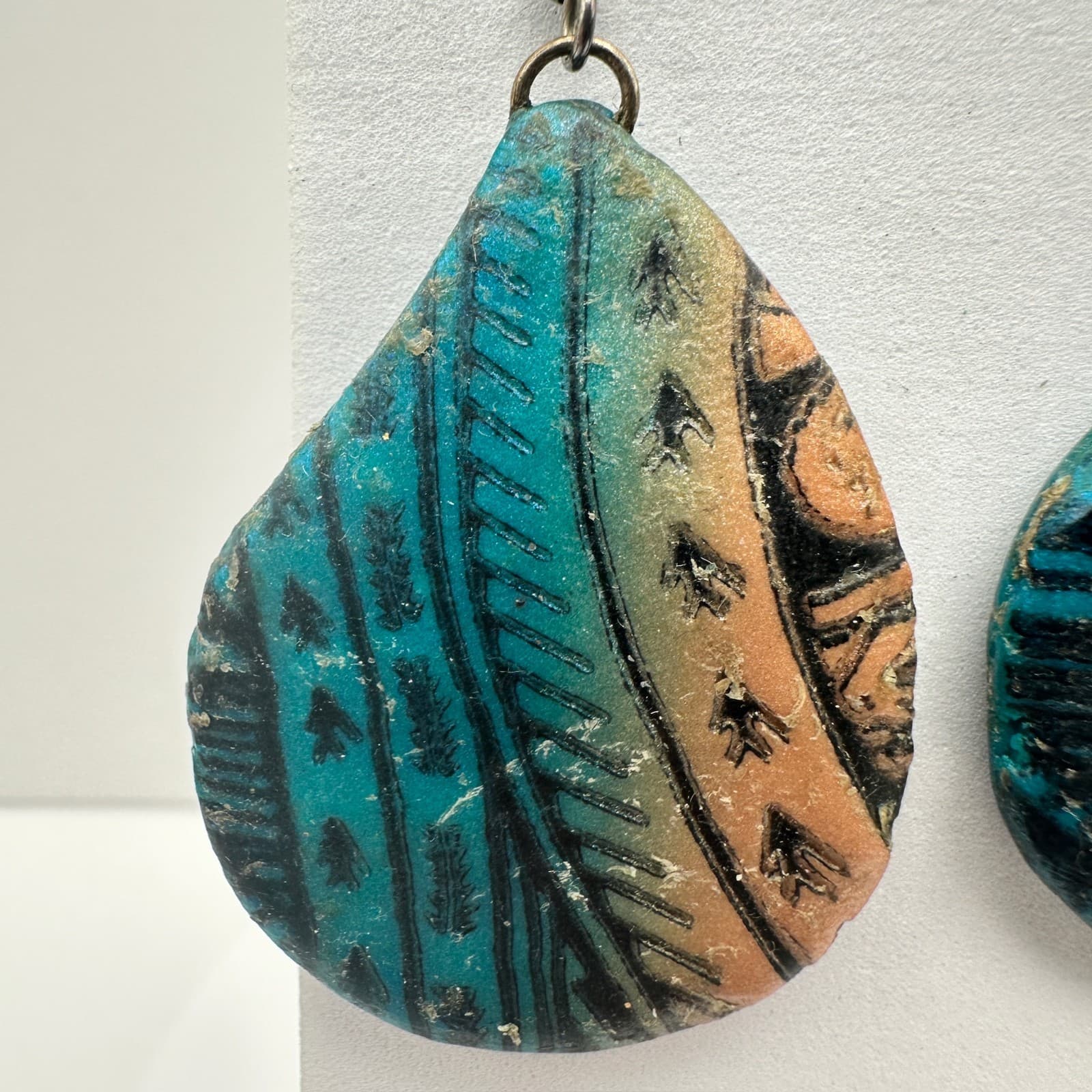 Vintage 80s Boho Clay Teardrop Dangle Earrings Blue Peach Tribal Ethnic Pattern - Thumbnail 4