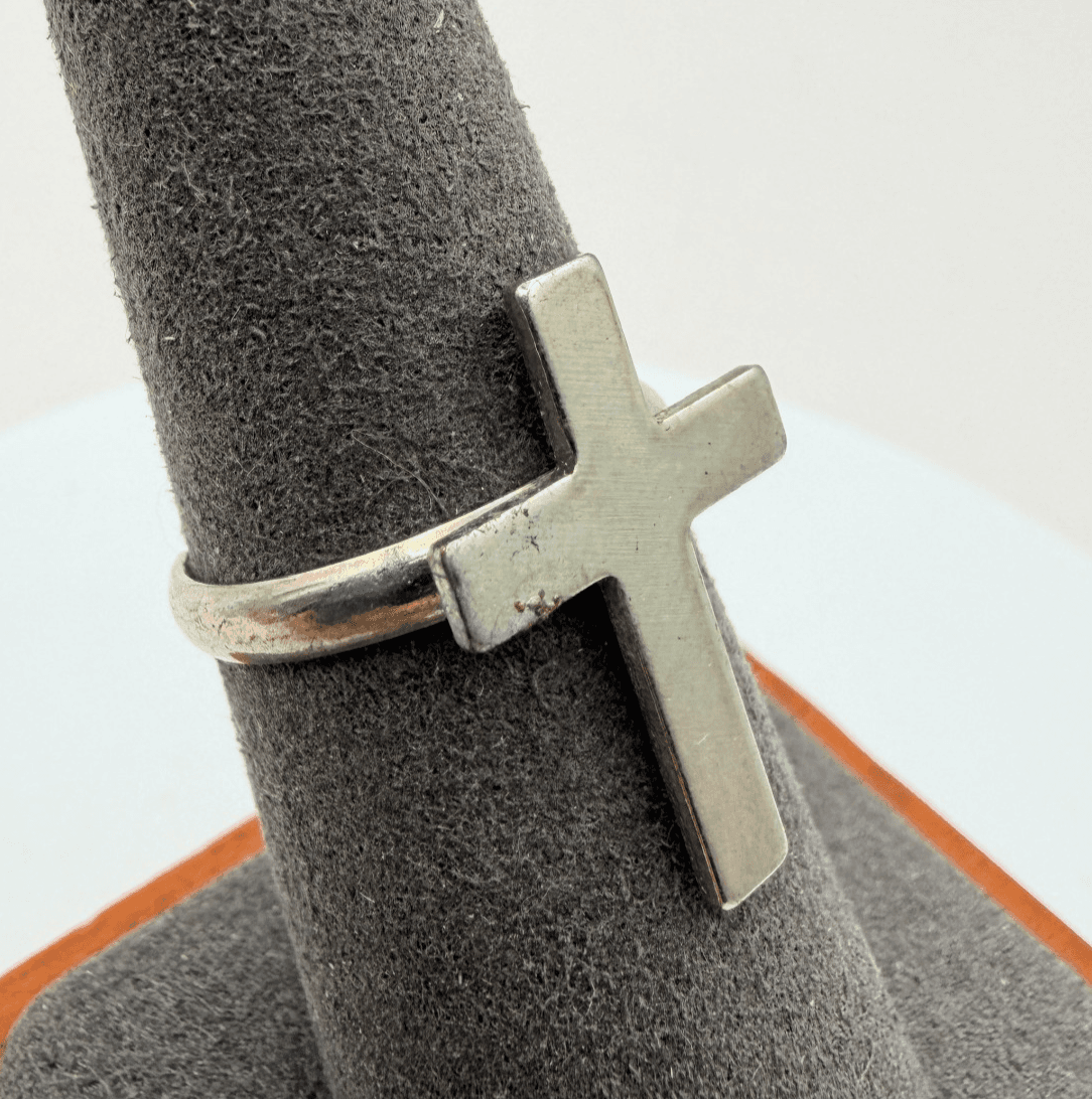 Vintage Y2K Silver Tone Cross Ring Religious Statement Women's Classic Jewelry - Image 1