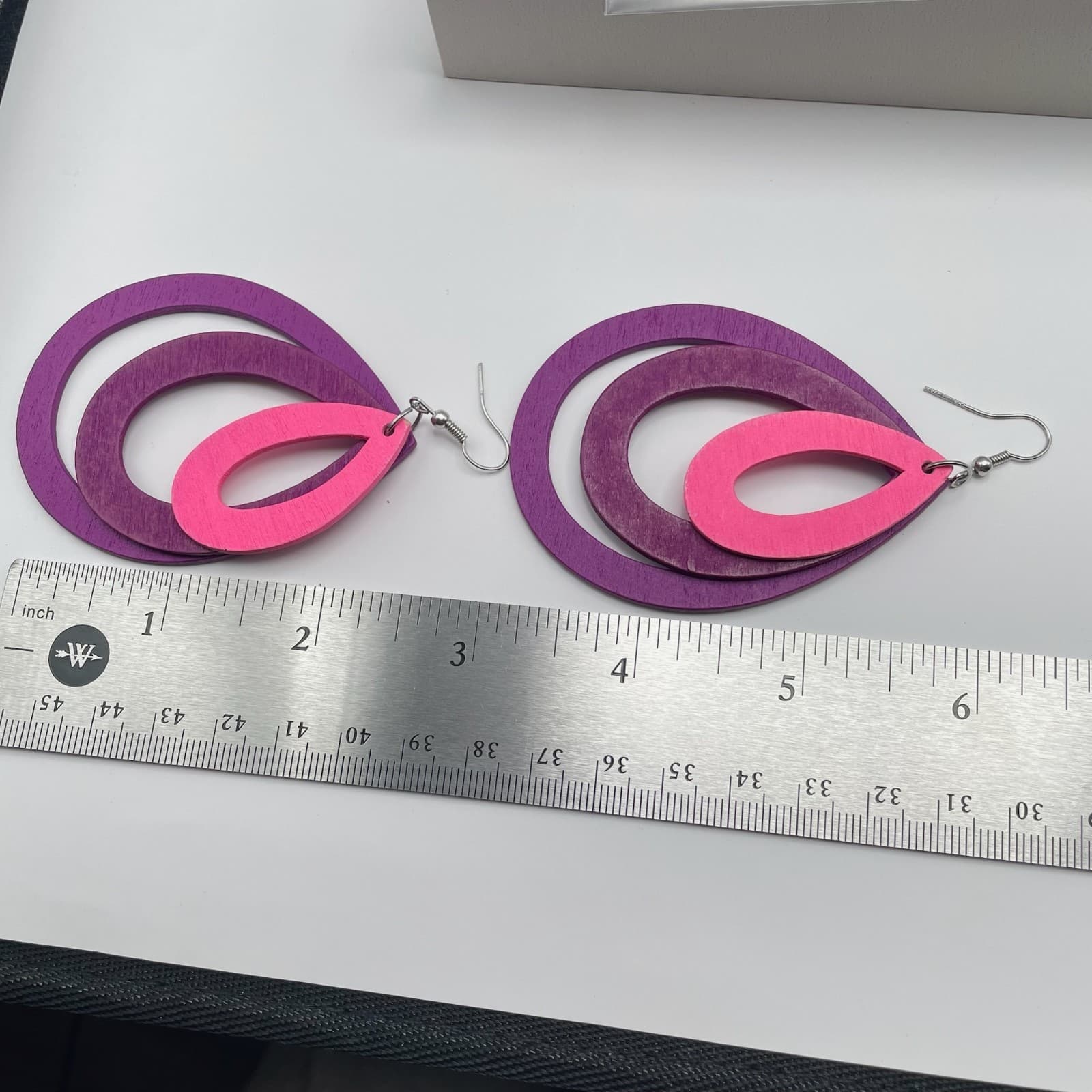 Vintage 80s Retro Pink Purple Wood Teardrop Dangle Earrings Fashion Jewelry - Thumbnail 9