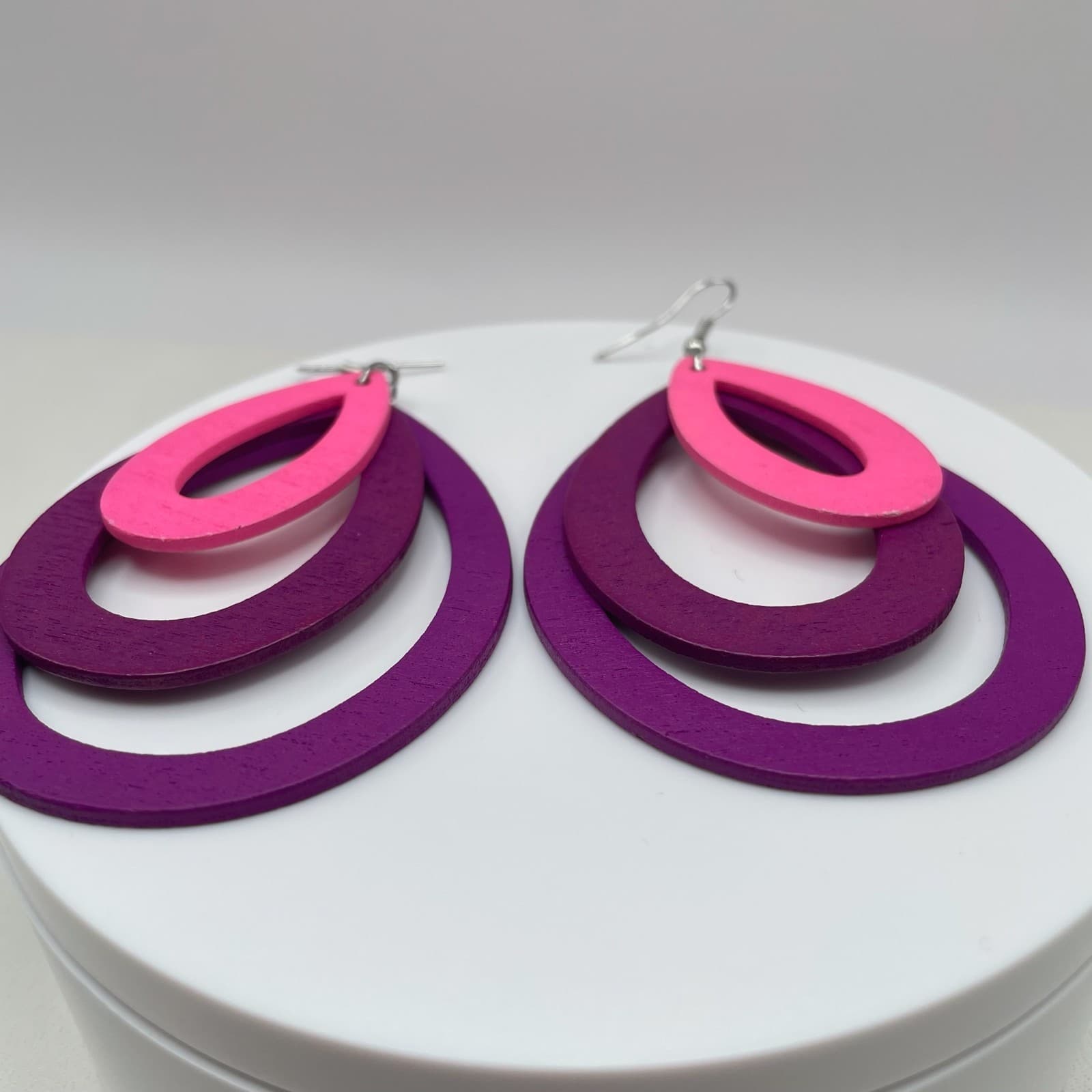Vintage 80s Retro Pink Purple Wood Teardrop Dangle Earrings Fashion Jewelry - Thumbnail 3