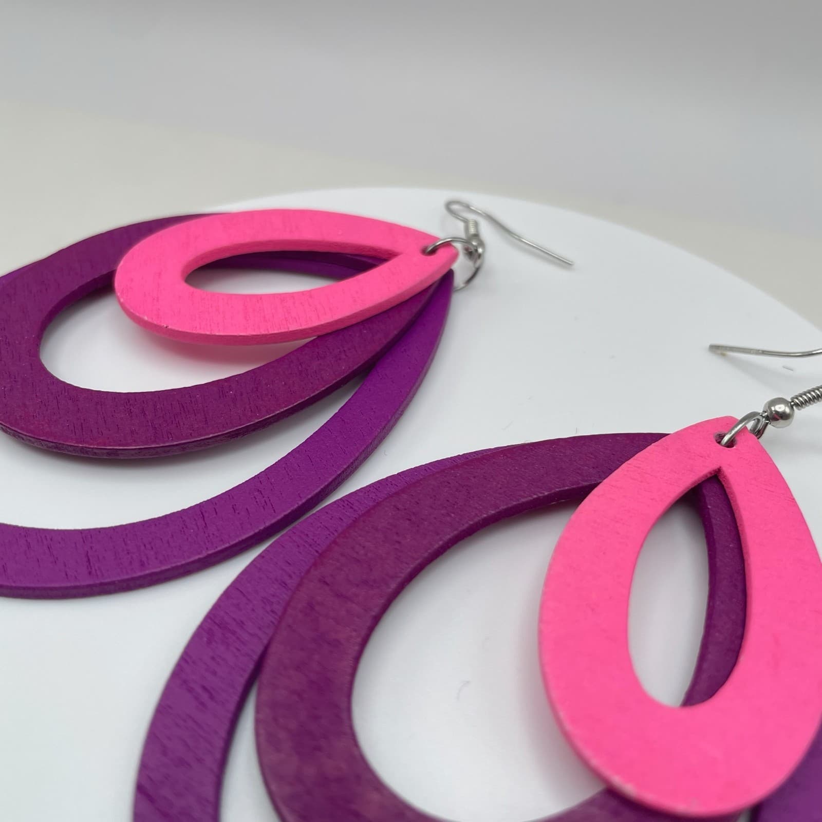 Vintage 80s Retro Pink Purple Wood Teardrop Dangle Earrings Fashion Jewelry - Thumbnail 5