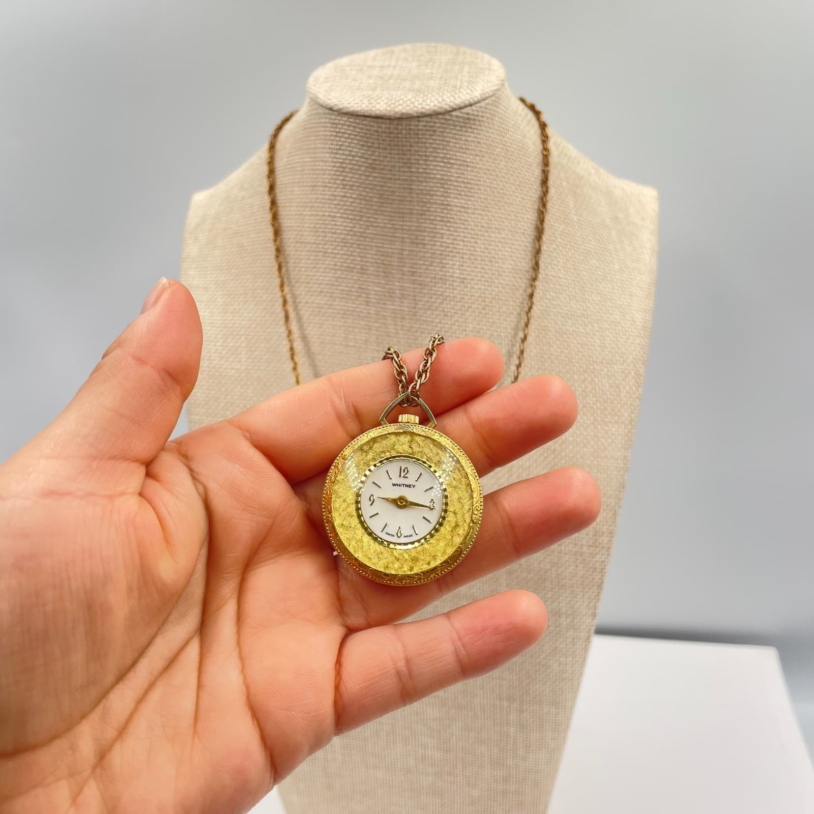 VTG Whitney Gold-Tone Fashion Horology Swiss-Made Dial Watch Pendant Necklace - Thumbnail 4