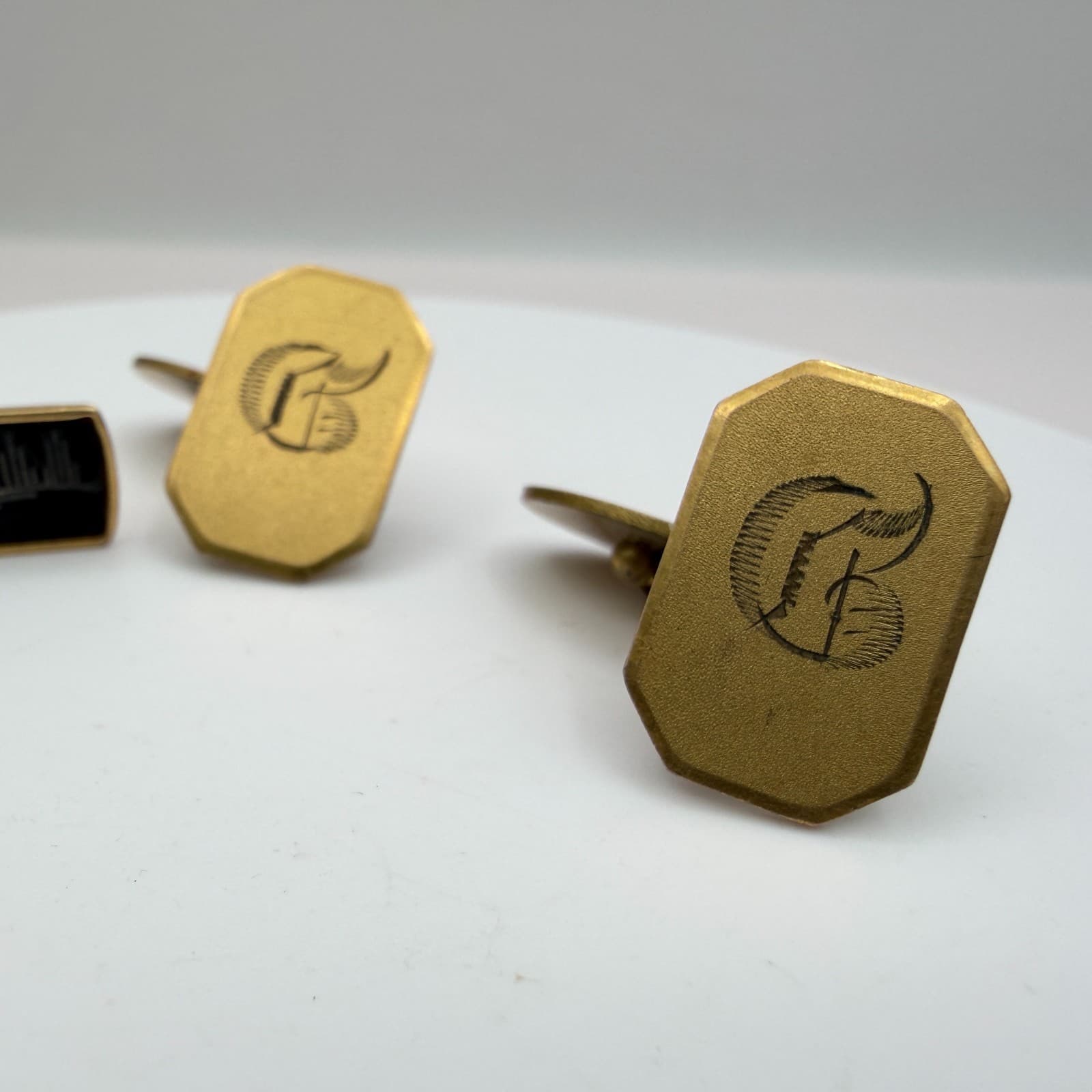 Vintage 90s Gold Tone Tie Clip Cufflinks Set Men's Classic Fashion Jewelry - Thumbnail 5