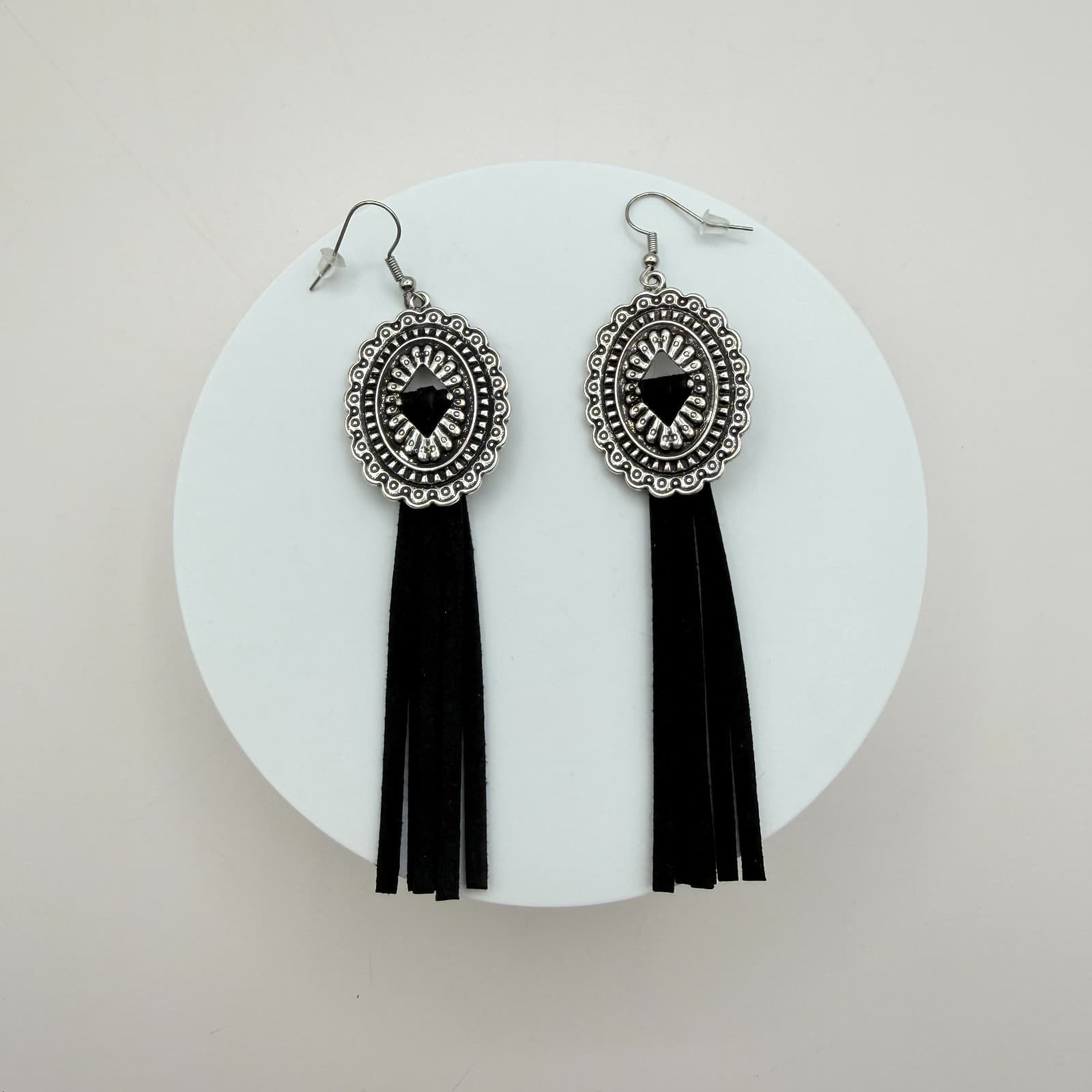 Vintage 90s Silver Tone Oval Dangle Earrings Black Faux Suede Tassel Jewelry - Thumbnail 7