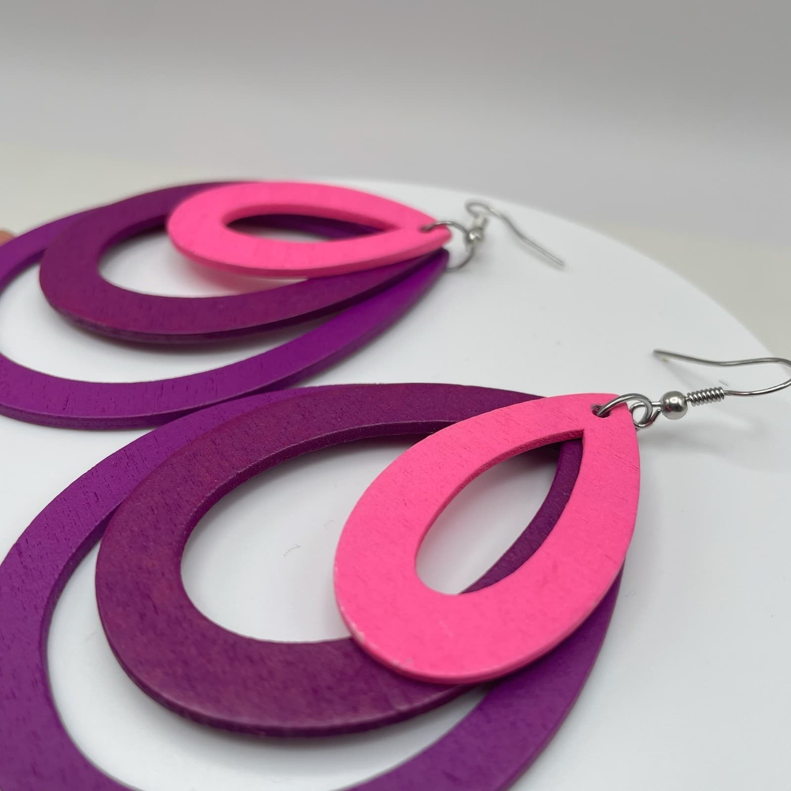 Vintage 80s Retro Pink Purple Wood Teardrop Dangle Earrings Fashion Jewelry - Thumbnail 6