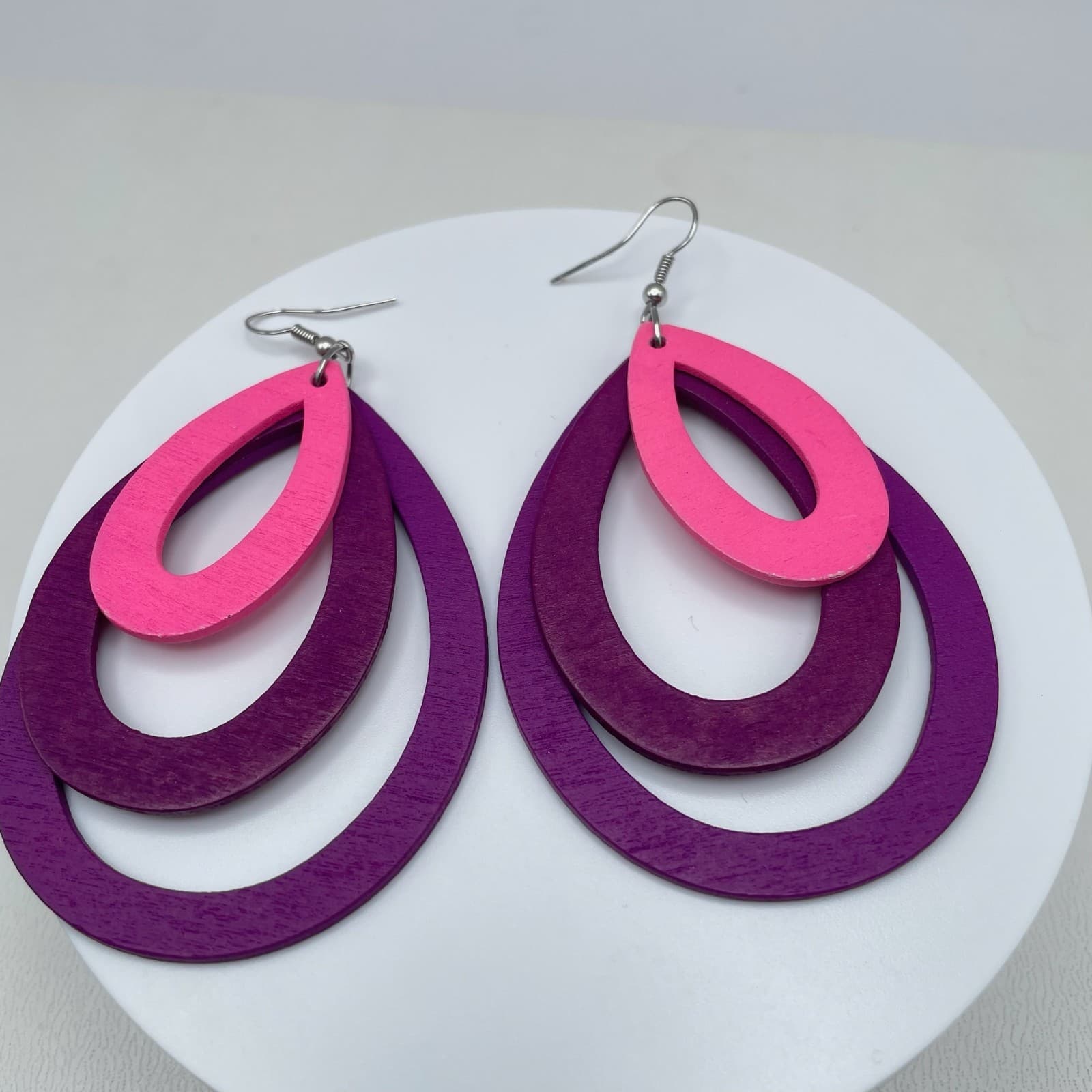 Vintage 80s Retro Pink Purple Wood Teardrop Dangle Earrings Fashion Jewelry - Thumbnail 2
