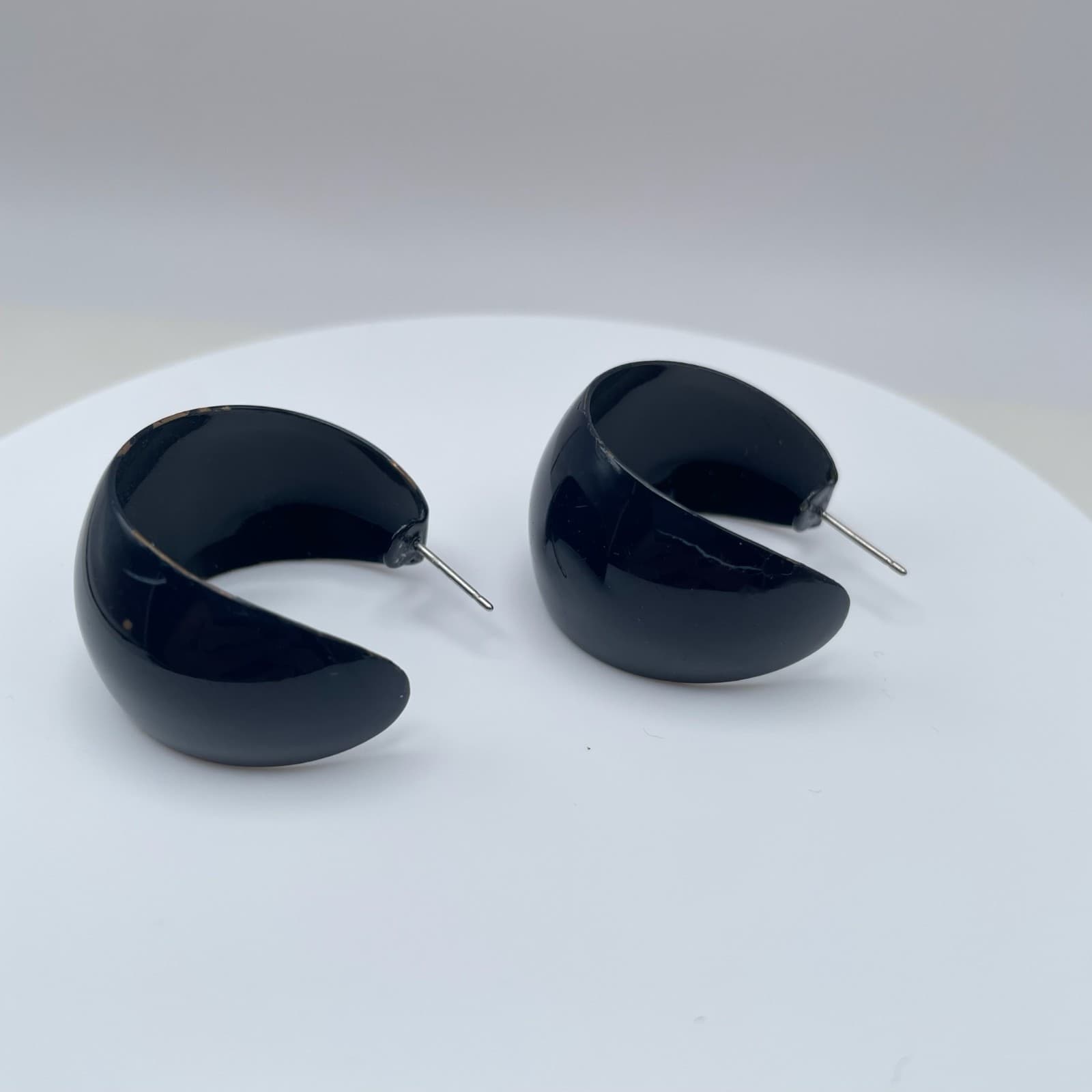 Vintage 80s Black Enamel Wide Hoop Earrings Women's Classic Fashion Jewelry - Thumbnail 7