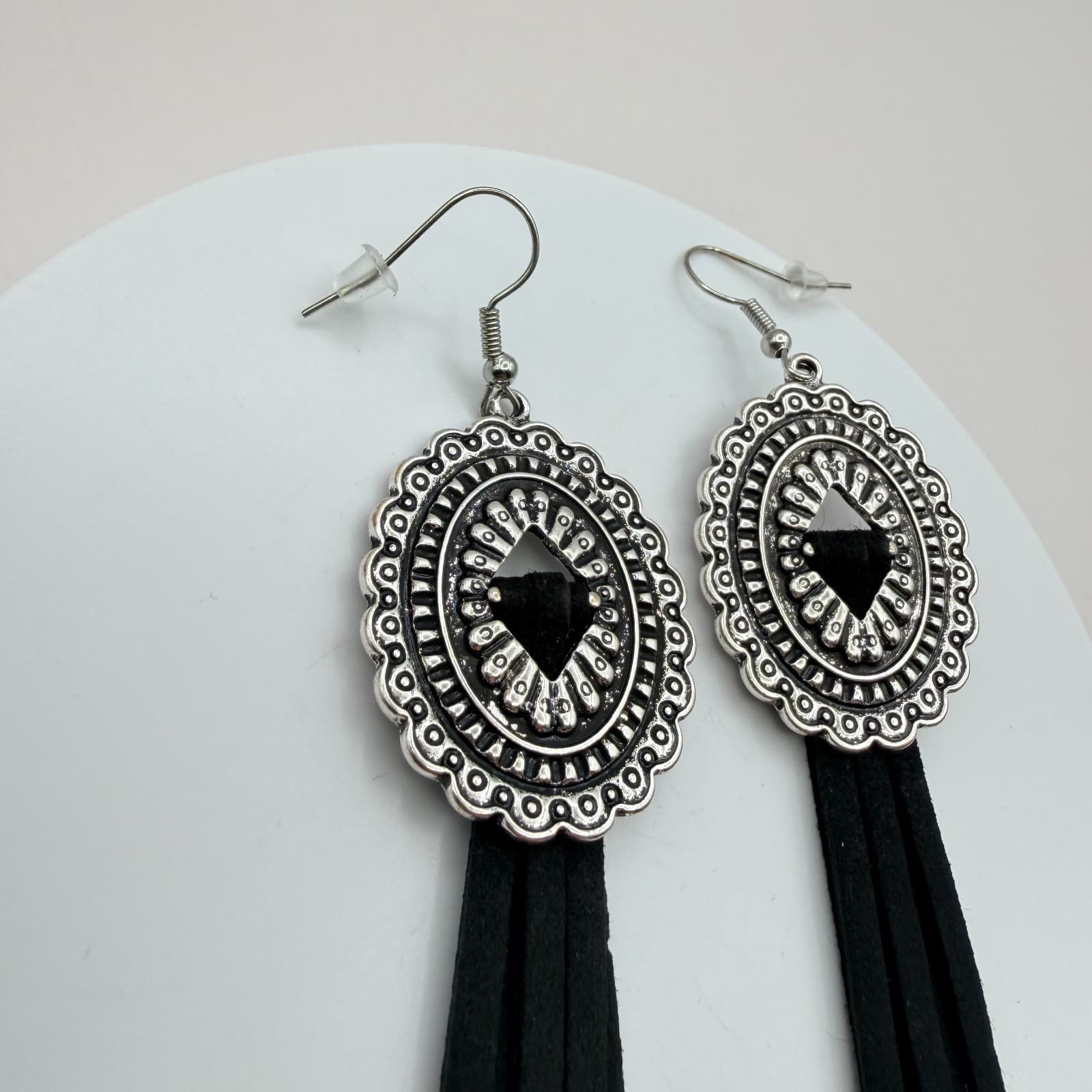 Vintage 90s Silver Tone Oval Dangle Earrings Black Faux Suede Tassel Jewelry - Thumbnail 5