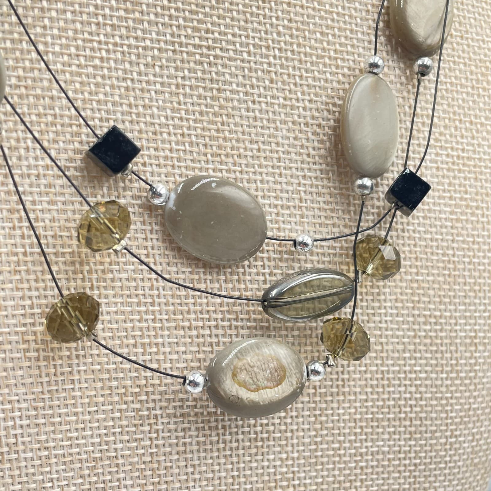 Silver-Tone Translucent Floating Beads Triple-Stranded Station Lobster Necklace - Thumbnail 6