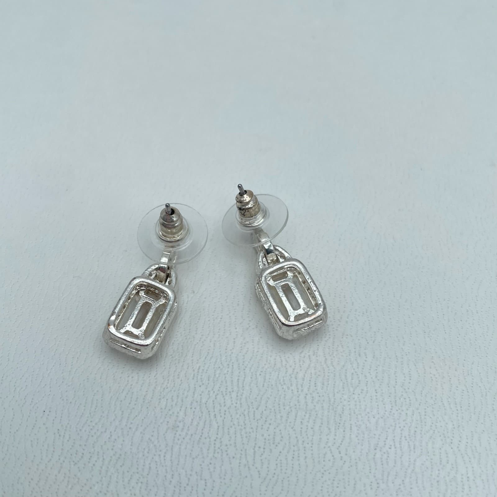 Vintage 80s 90s Silver Tone Emerald Cut Clear Glass Halo Dangle Drop Earrings - Thumbnail 3