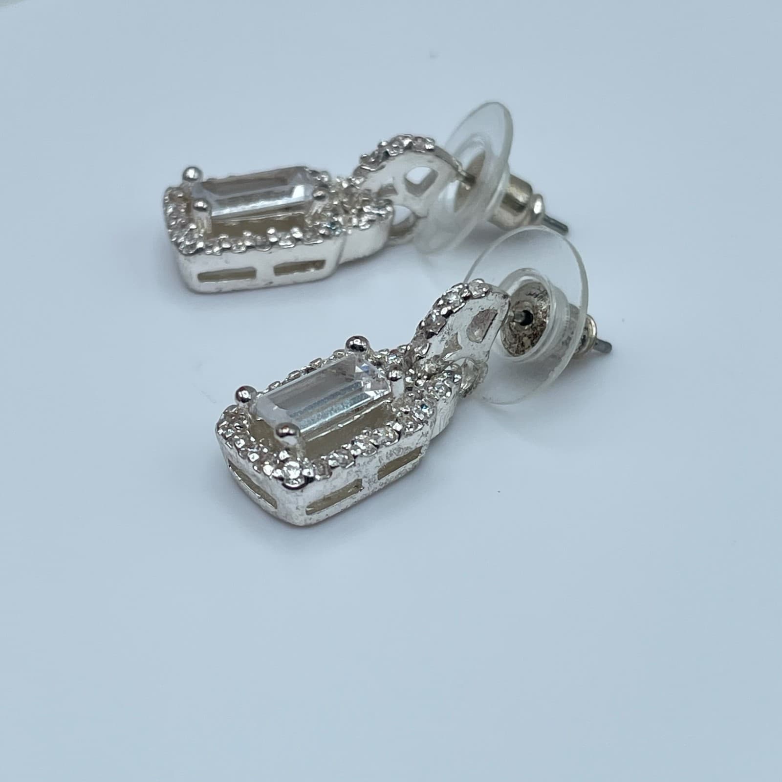 Vintage 80s 90s Silver Tone Emerald Cut Clear Glass Halo Dangle Drop Earrings - Thumbnail 9