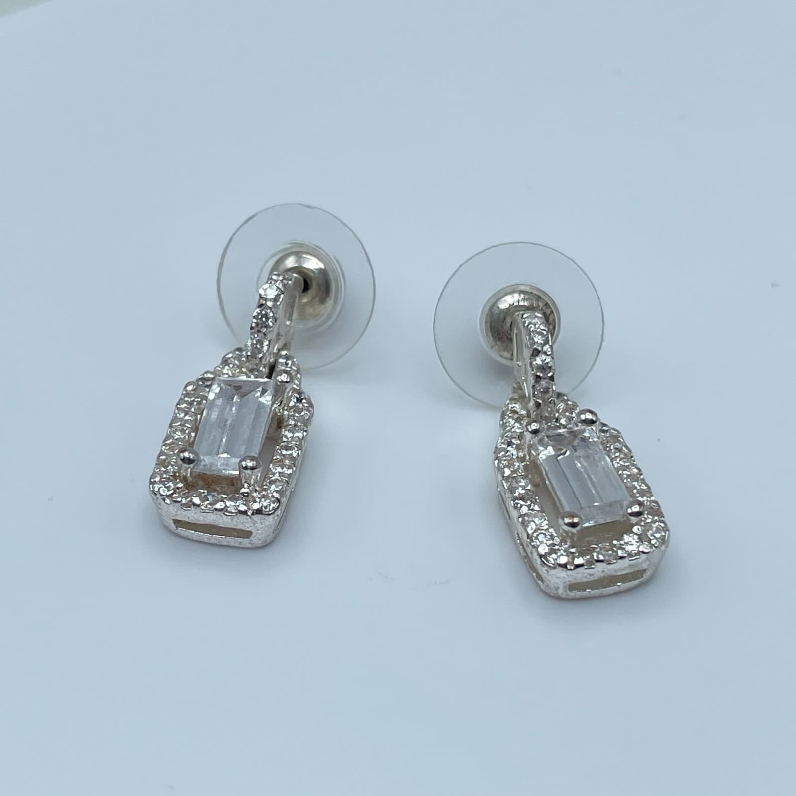 Vintage 80s 90s Silver Tone Emerald Cut Clear Glass Halo Dangle Drop Earrings - Thumbnail 8