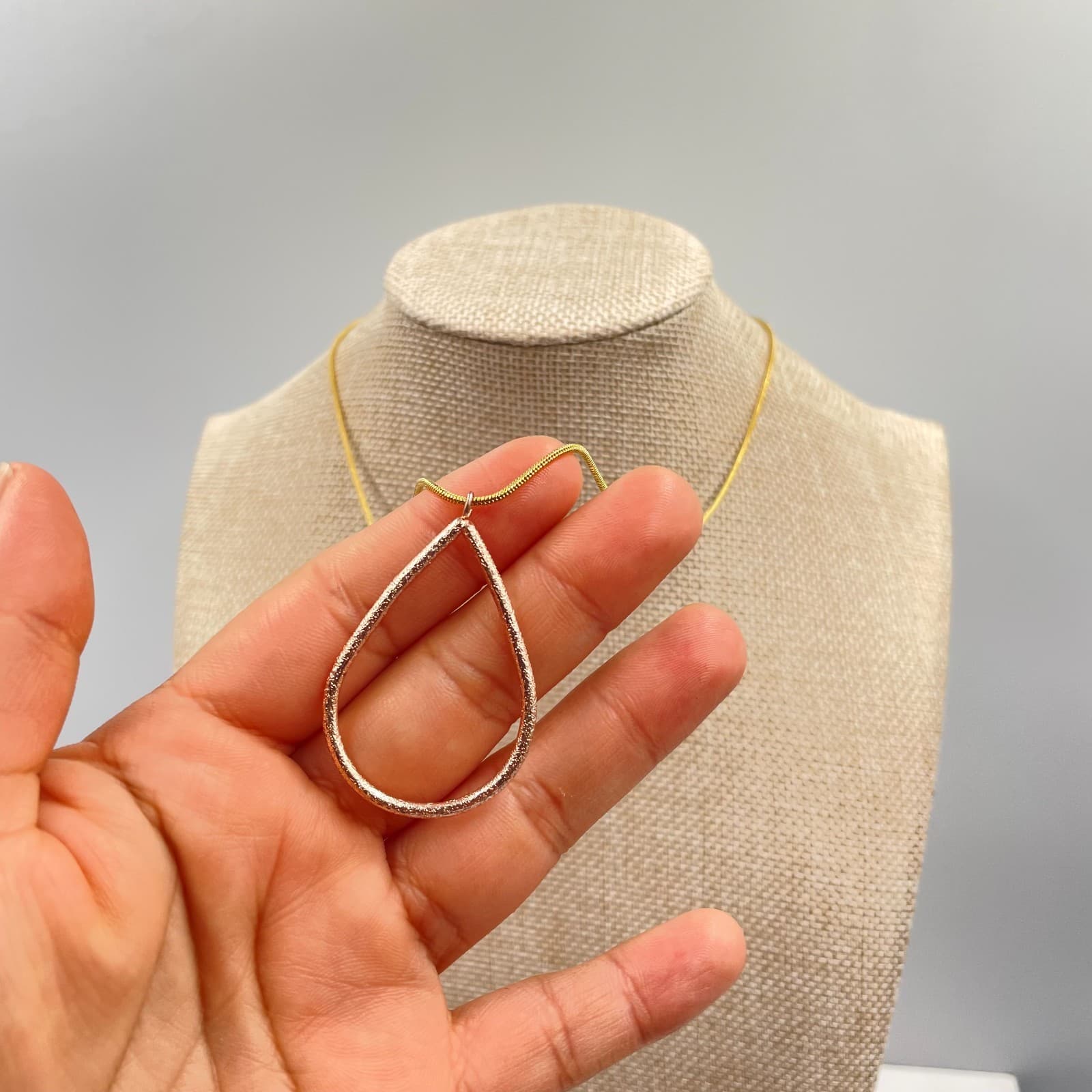 Adjustable Gold-Tone Fashion Stardust Open Teardrop Pendant Lobster Necklace - Thumbnail 3