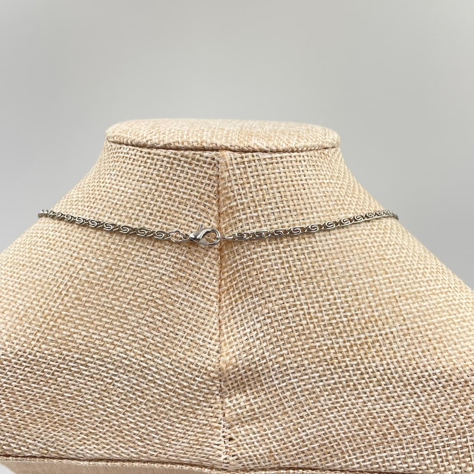 Vintage Silver-Tone Celestial Boho Disc Filigree Crescent Moon Pendant Necklace - Thumbnail 9