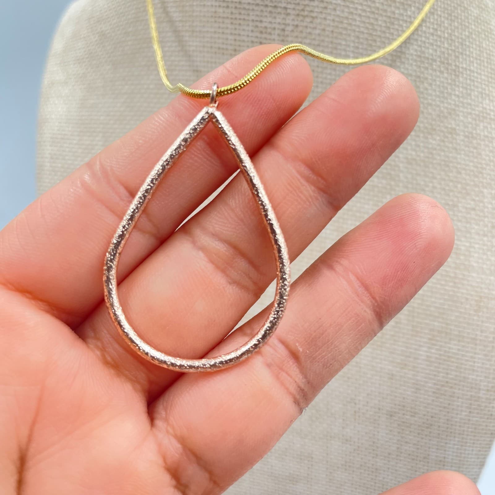 Adjustable Gold-Tone Fashion Stardust Open Teardrop Pendant Lobster Necklace - Thumbnail 4