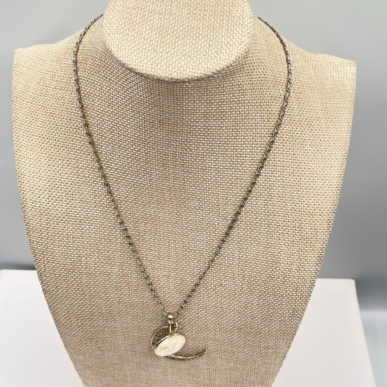 Vintage Silver-Tone Celestial Boho Disc Filigree Crescent Moon Pendant Necklace - Thumbnail 6