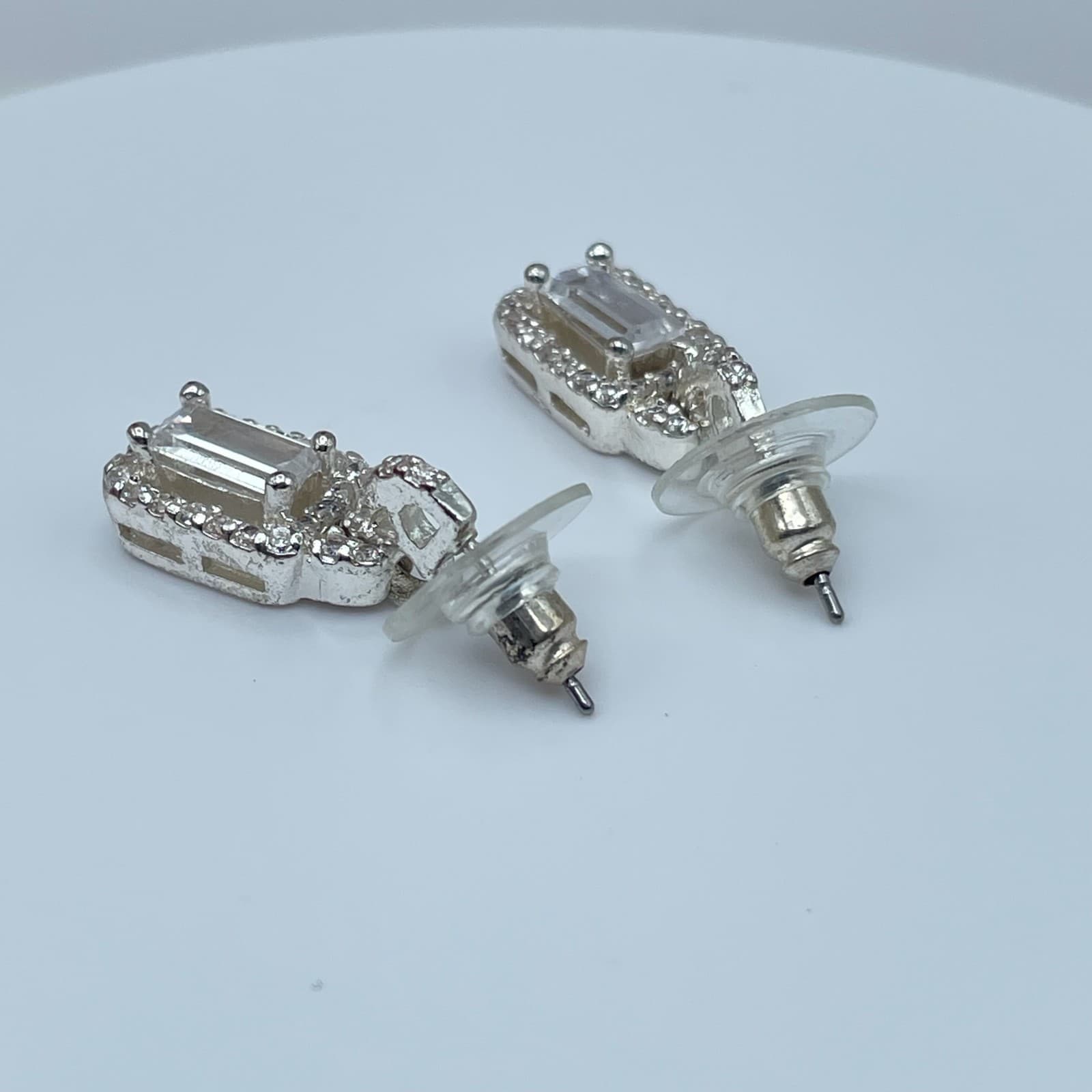 Vintage 80s 90s Silver Tone Emerald Cut Clear Glass Halo Dangle Drop Earrings - Thumbnail 10