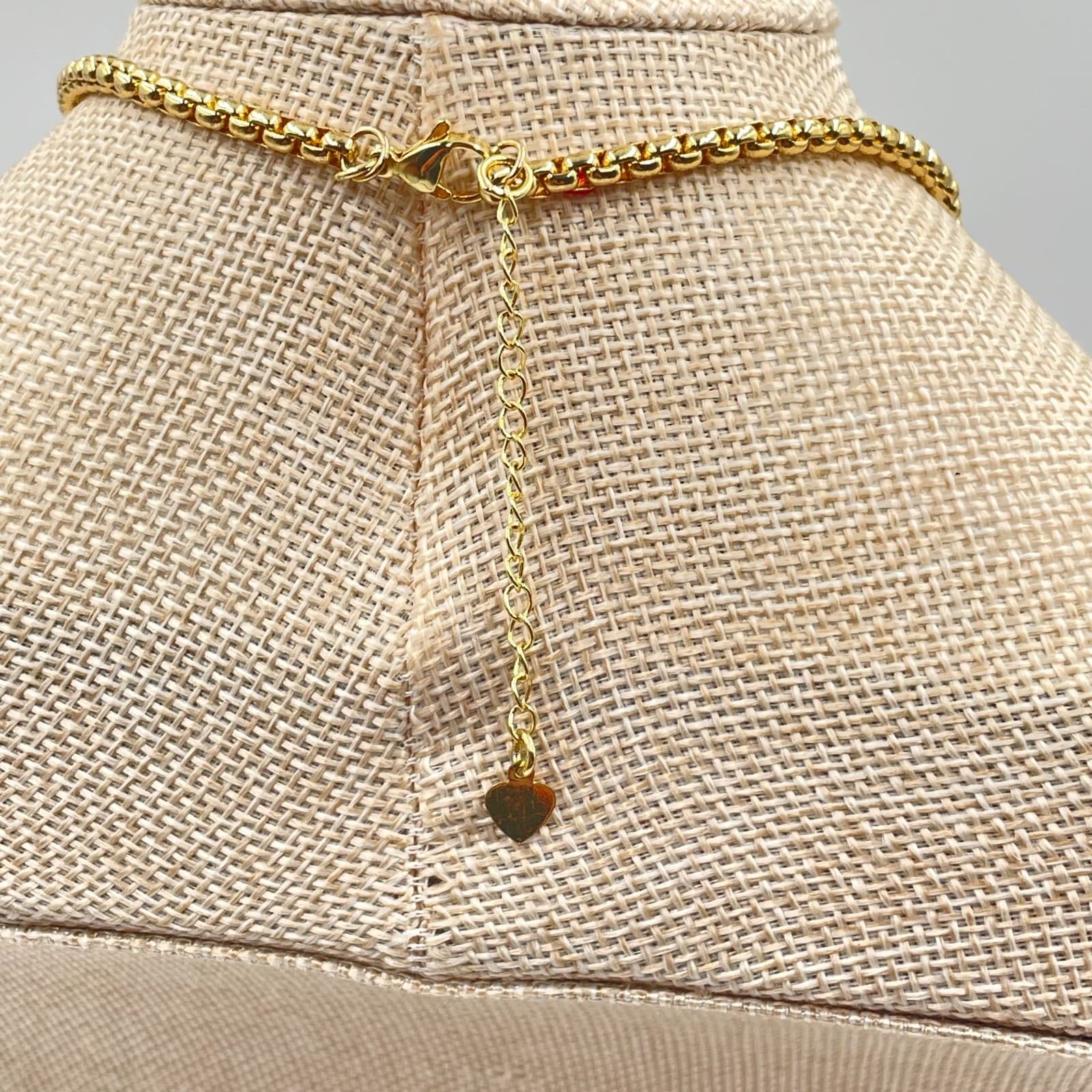 VTG Gold-Tone Mother of Pearls Rhinestone Embellished Teardrop Pendant Necklace - Thumbnail 7