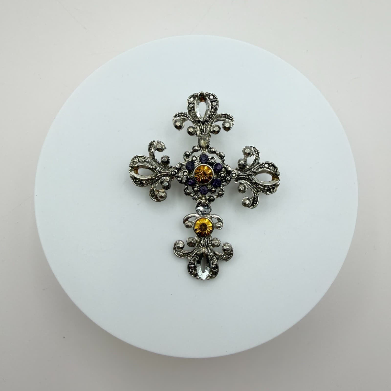 Vintage Y2K Silver Tone Rhinestone Filigree Cross Brooch Pin Statement Jewelry - Thumbnail 2