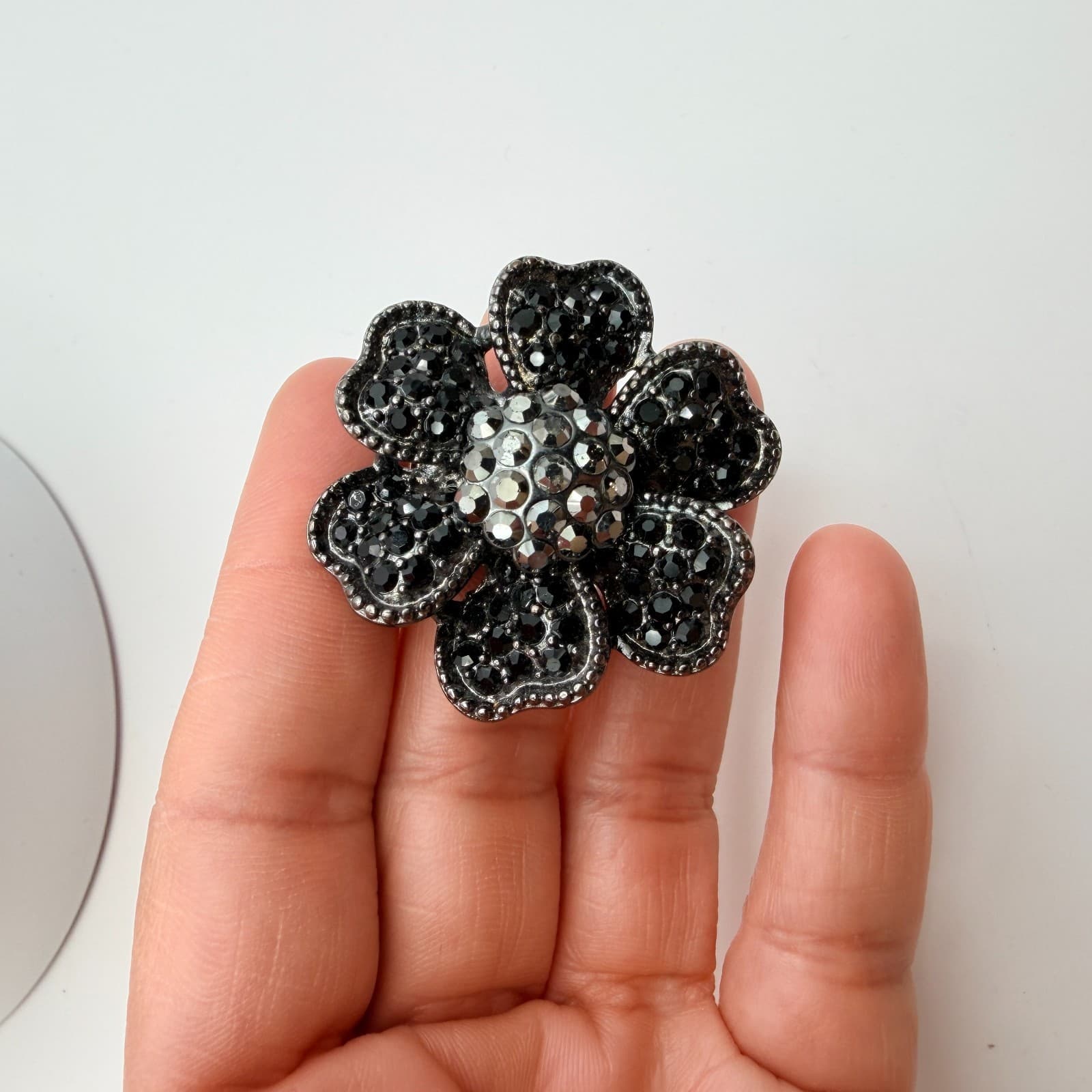 Vintage Y2K Silver Tone Black Rhinestones Floral Statement Ring Women's Jewelry - Thumbnail 8