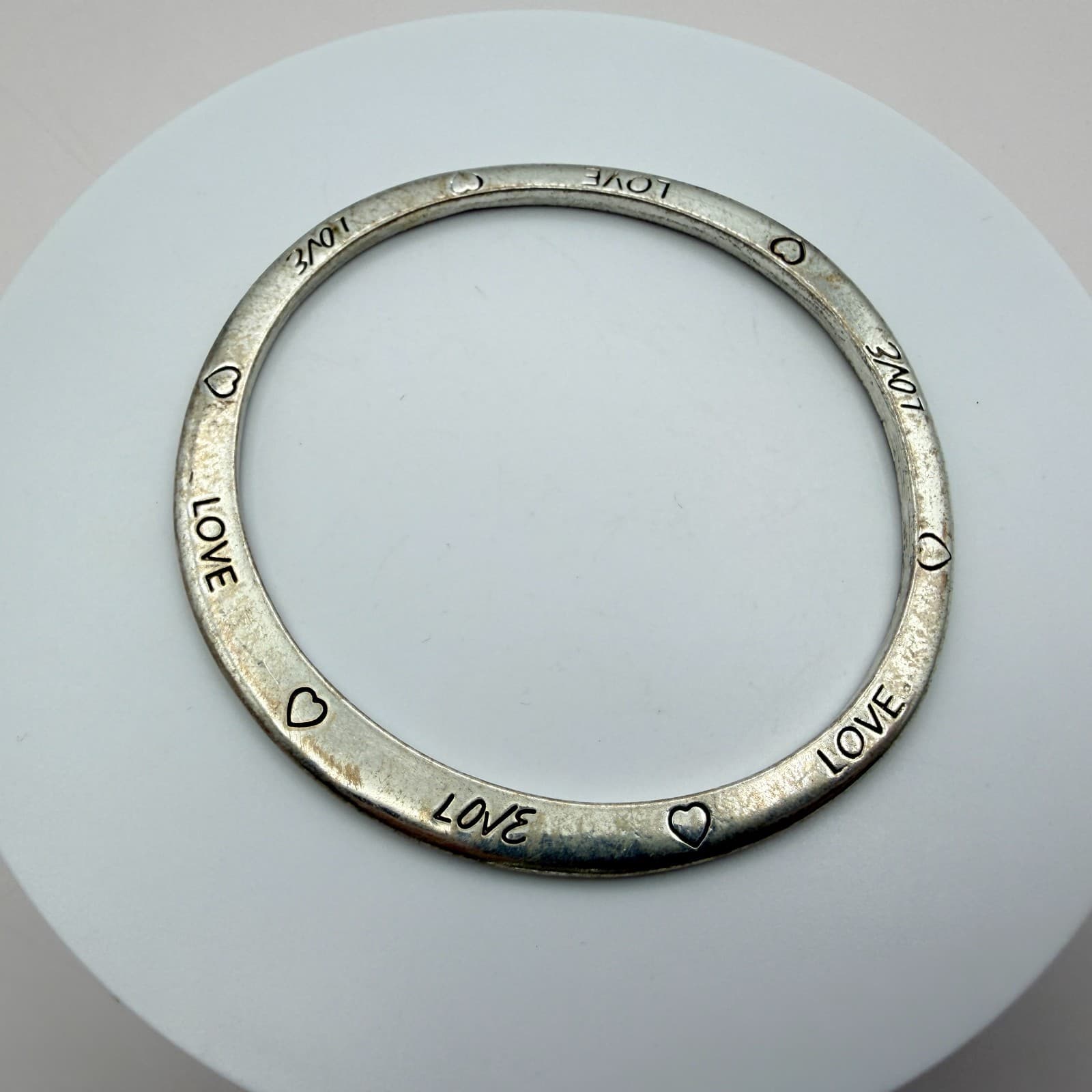 Vintage 90s Silver Tone Love Heart Bangle Bracelet Engraved Women's Jewelry - Thumbnail 4