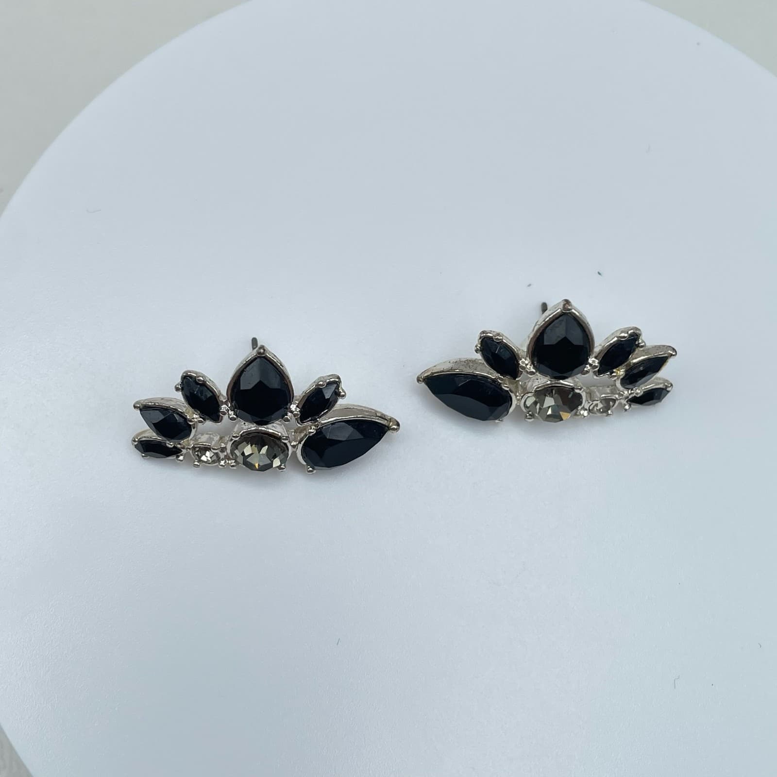 Vintage 90s Silver Tone Black Teardrop Glass Fan Statement Stud Earrings Jewelry - Thumbnail 4