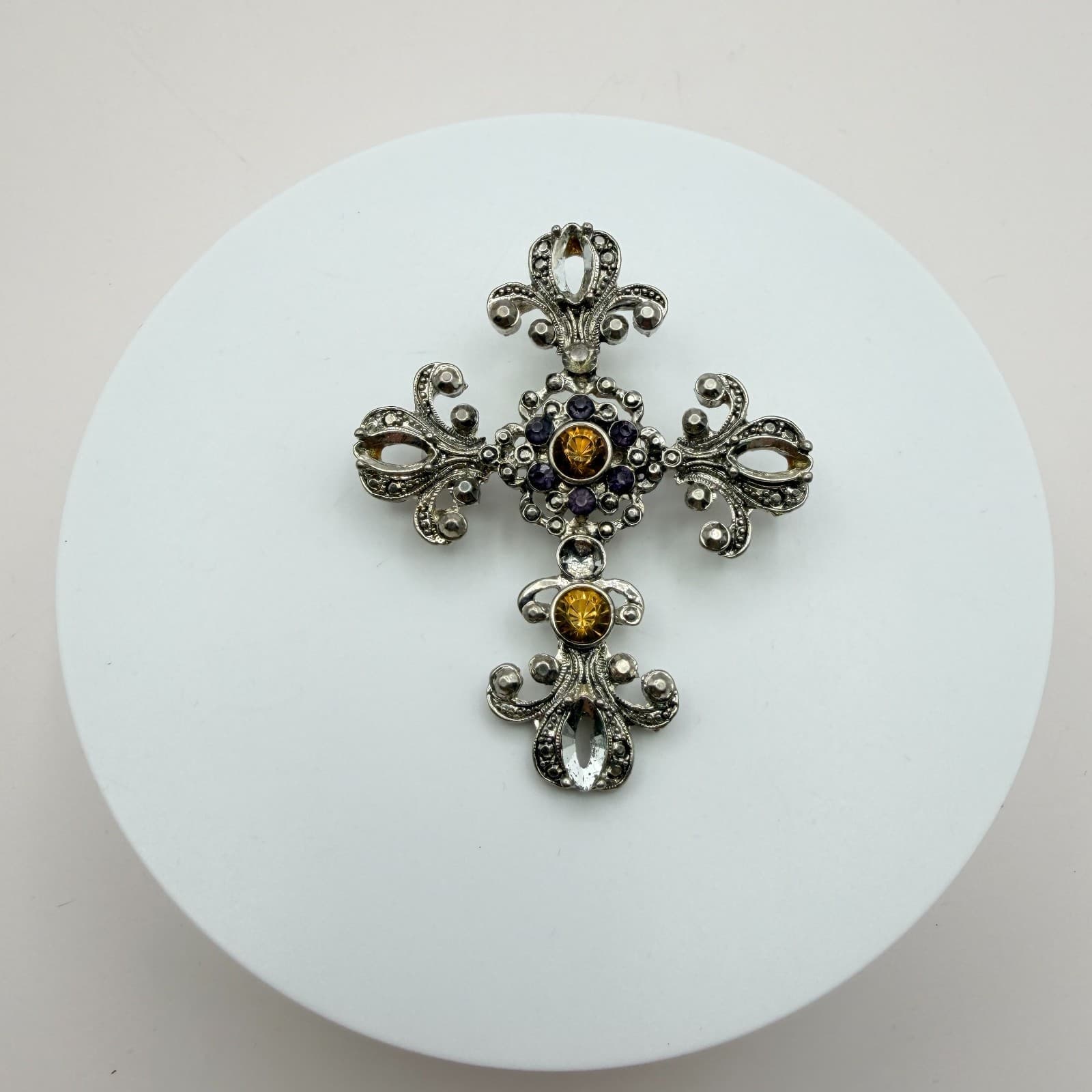 Vintage Y2K Silver Tone Rhinestone Filigree Cross Brooch Pin Statement Jewelry - Thumbnail 6