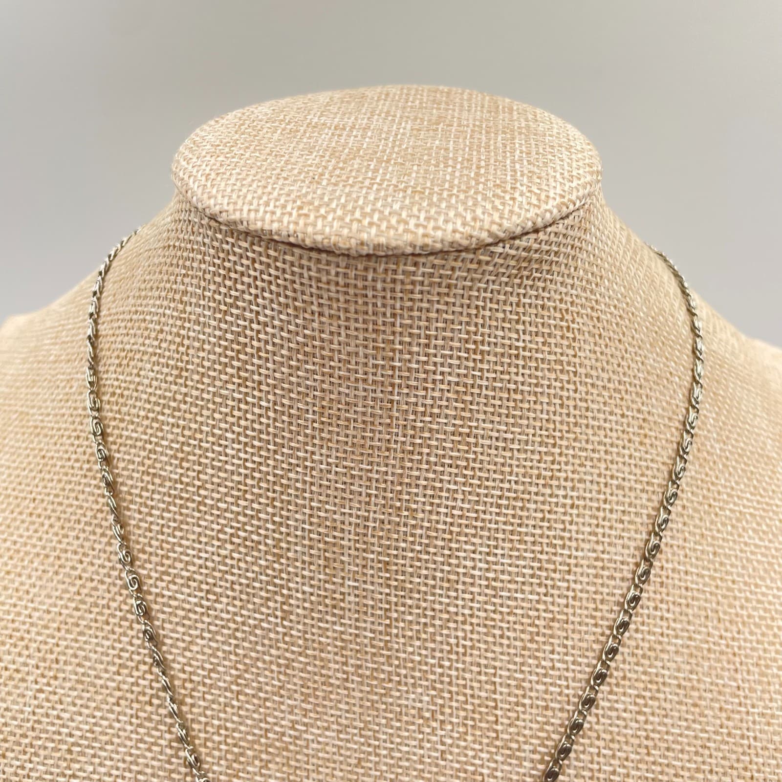 Vintage Silver-Tone Celestial Boho Disc Filigree Crescent Moon Pendant Necklace - Thumbnail 2