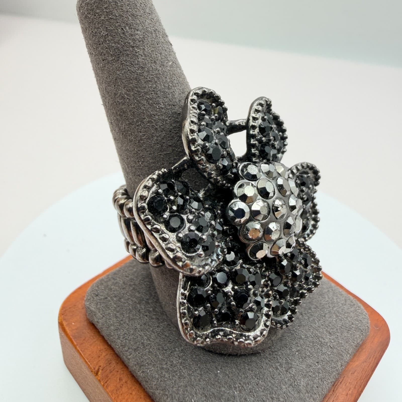 Vintage Y2K Silver Tone Black Rhinestones Floral Statement Ring Women's Jewelry - Thumbnail 3