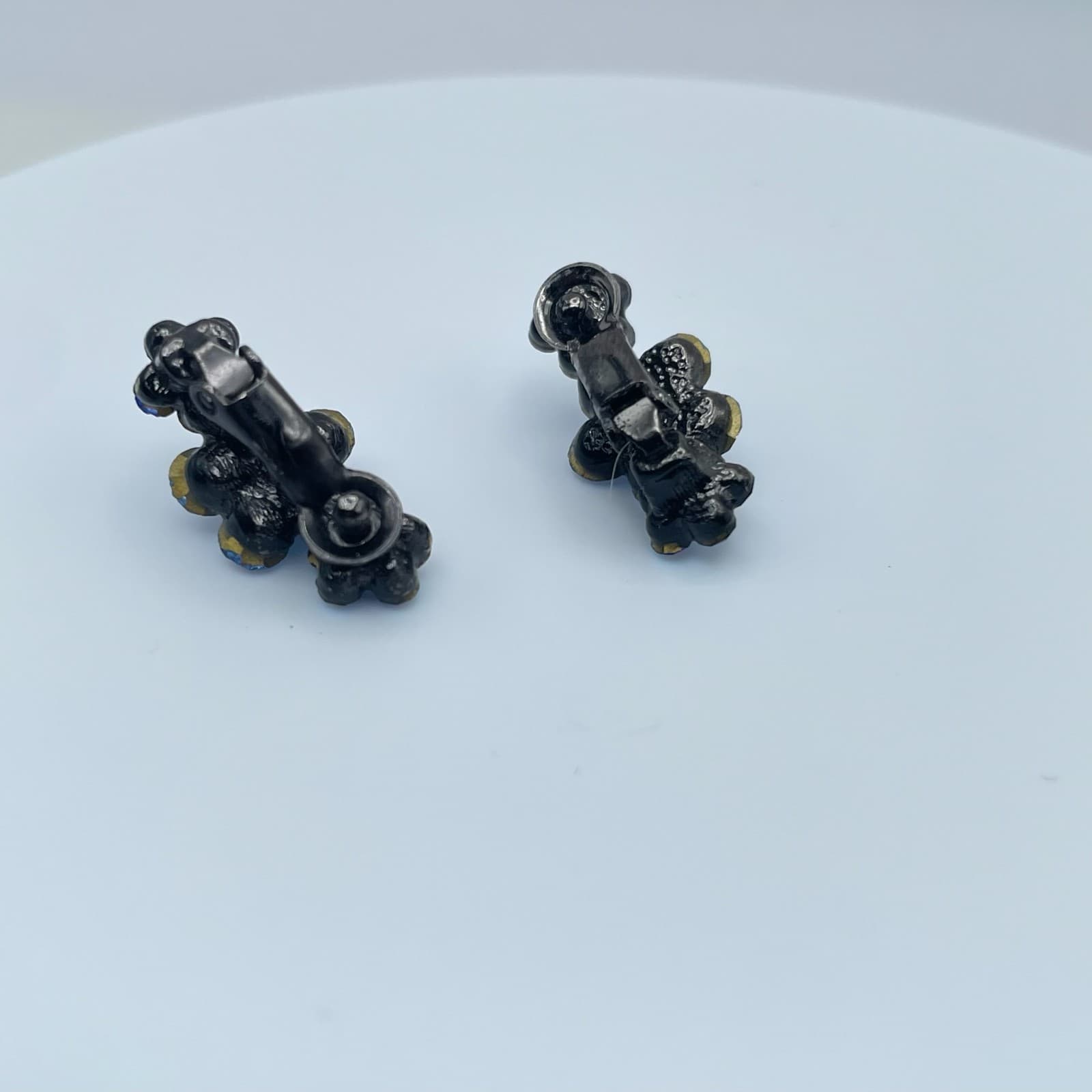 Vintage 80s Blue Aurora Borealis Glass Cluster Clip-On Earrings Fashion Jewelry - Thumbnail 8