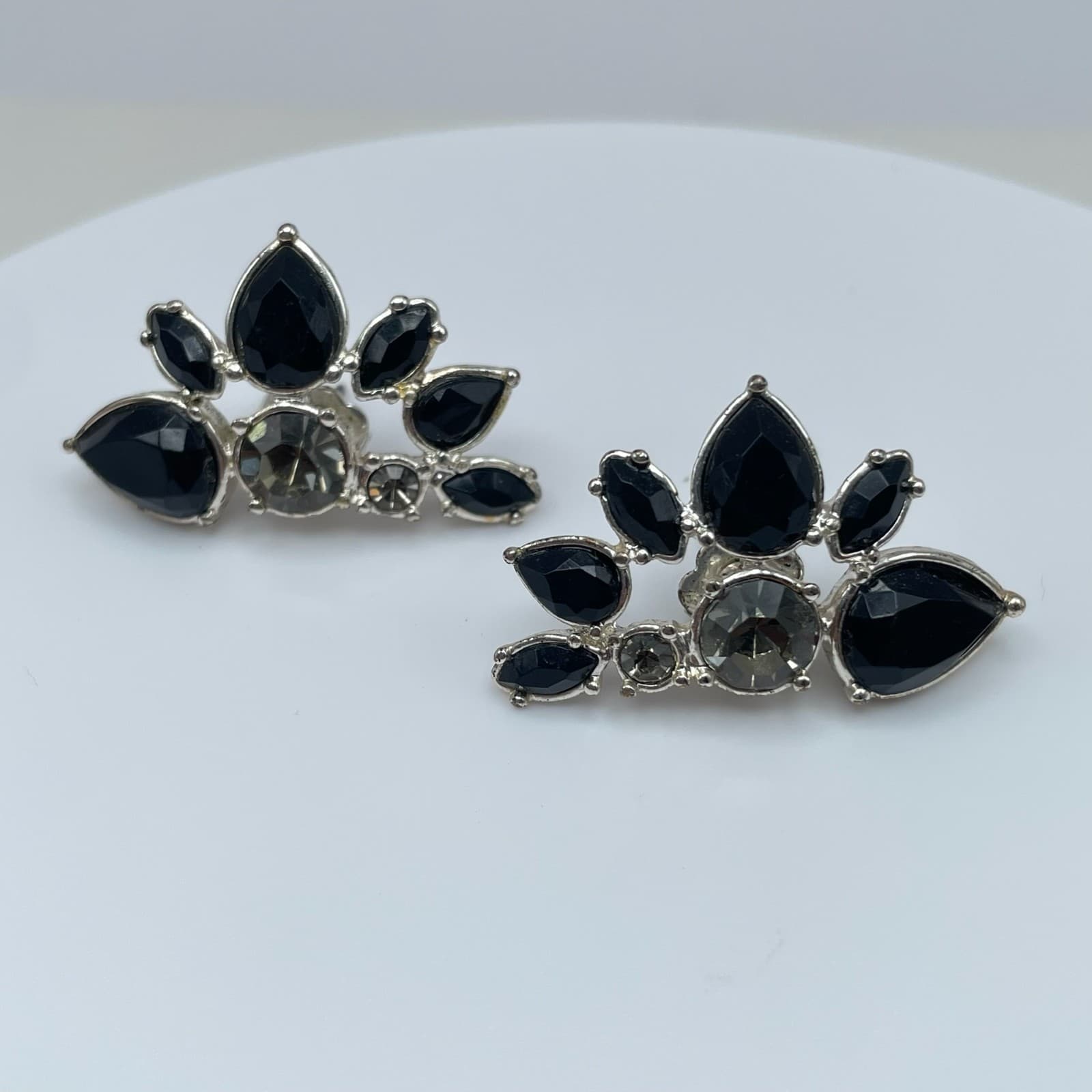 Vintage 90s Silver Tone Black Teardrop Glass Fan Statement Stud Earrings Jewelry - Thumbnail 5