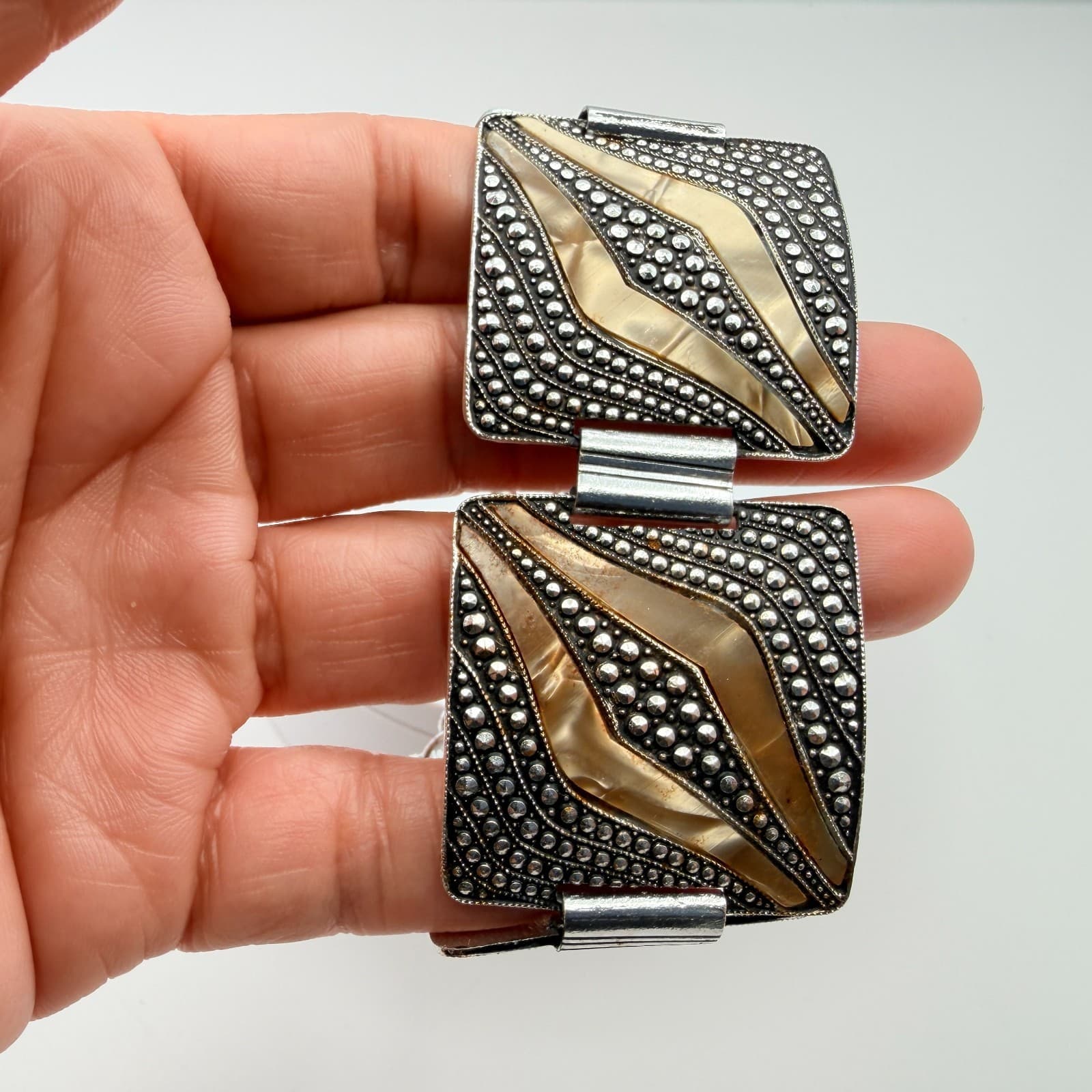 Vintage 80s Silver Tone Wide Panel Bracelet Art Deco Classic Fashion Jewelry - Thumbnail 8