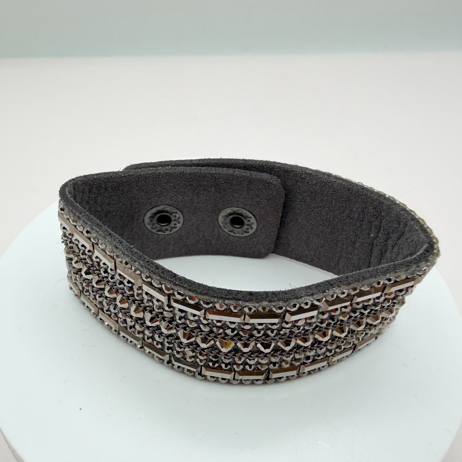 Vintage 90s Gray Suede Cuff Bracelet Hematite Tone Glass Glam Punk Jewelry - Thumbnail 2