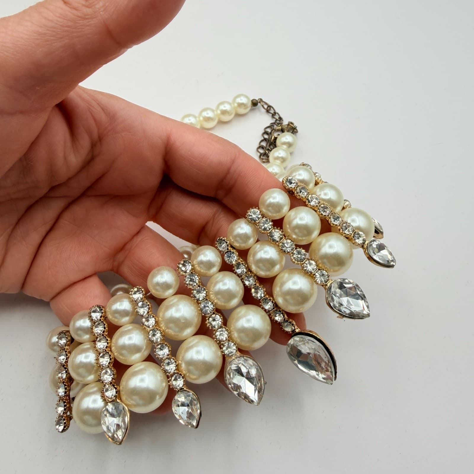 Vintage 90s Gold Tone Glass Faux Pearl Bib Necklace Women's Fashion Jewelry - Thumbnail 4