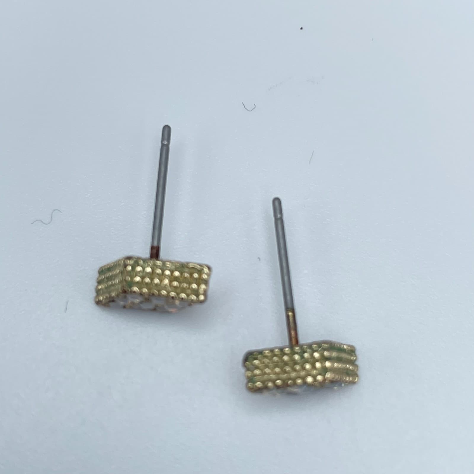 Vintage 90s Gold Tone White Glass Pave Diamond Shape Stud Earrings Fashion - Thumbnail 7