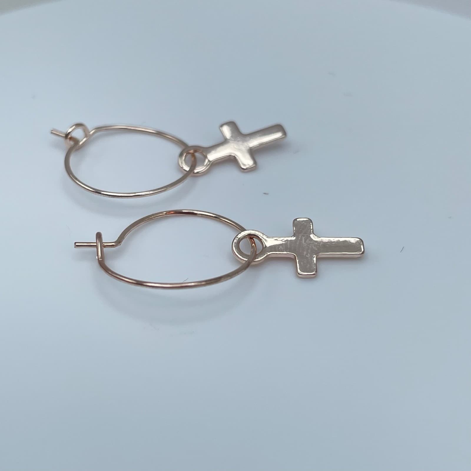 Vintage 90s Rose Gold Tone Cross Charm Hoop Earrings Minimalist Religious Boho - Thumbnail 5