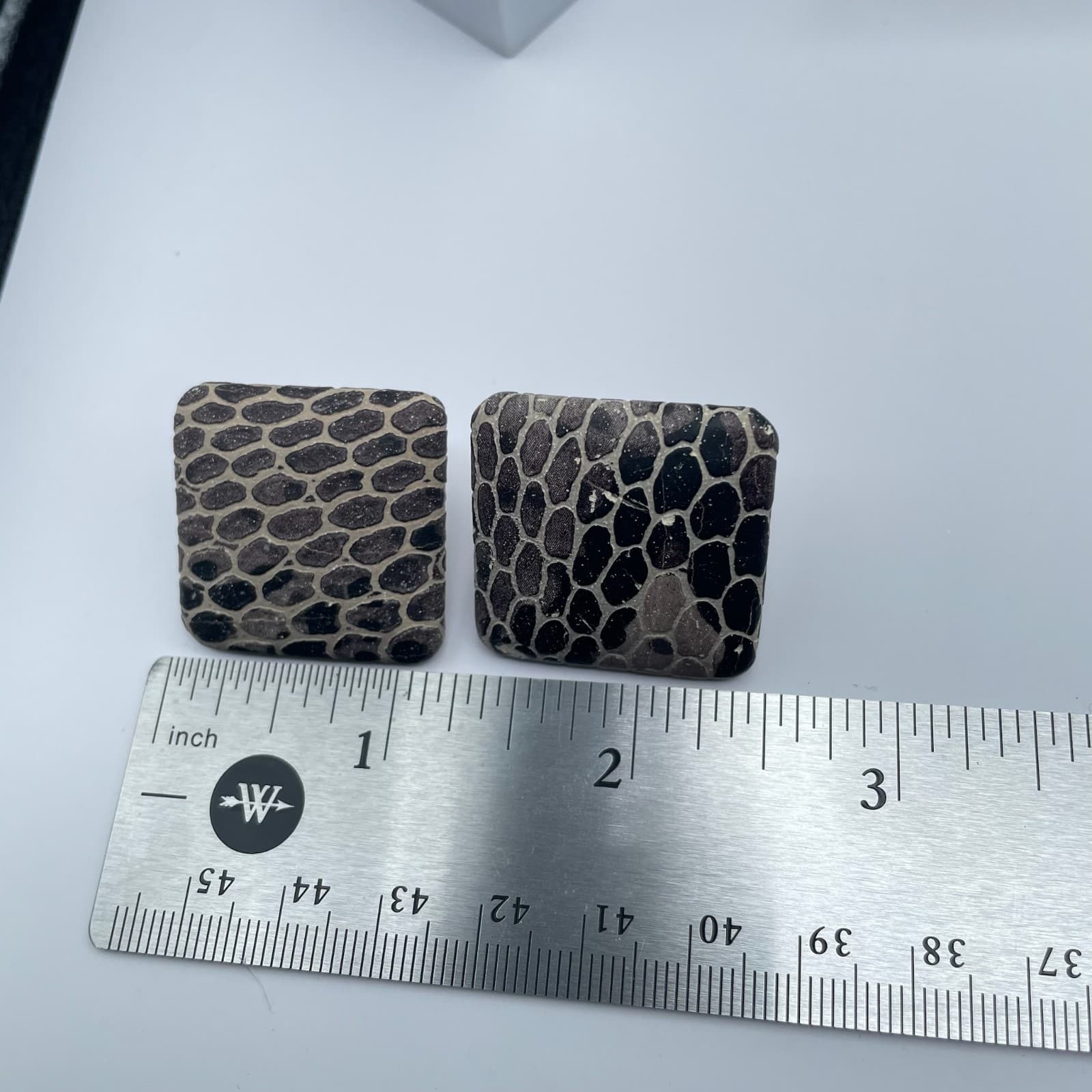 Vintage 80s Silver Tone Stud Earrings Square Snake Pattern Women's Jewelry - Thumbnail 10