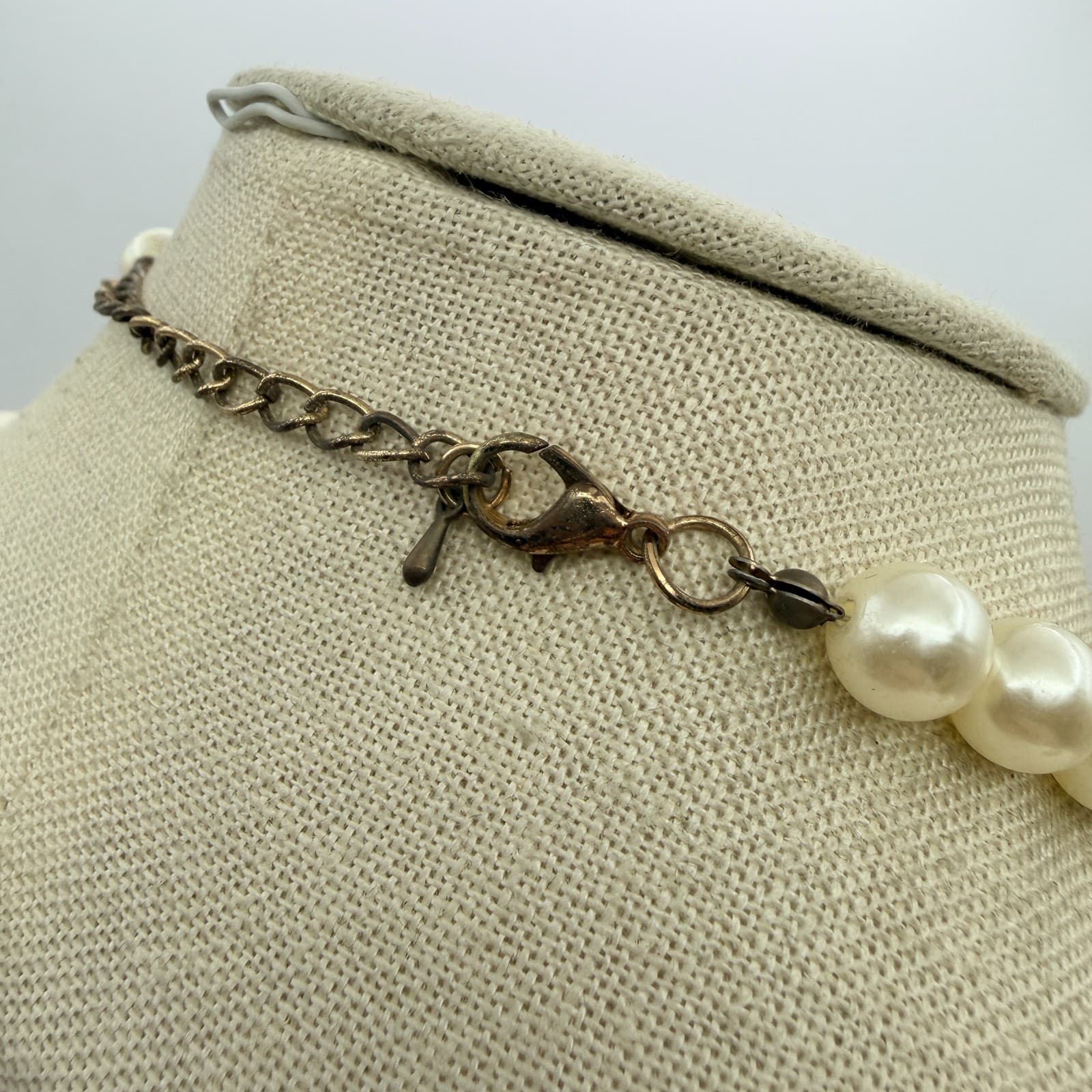 Vintage 90s Gold Tone Glass Faux Pearl Bib Necklace Women's Fashion Jewelry - Thumbnail 7